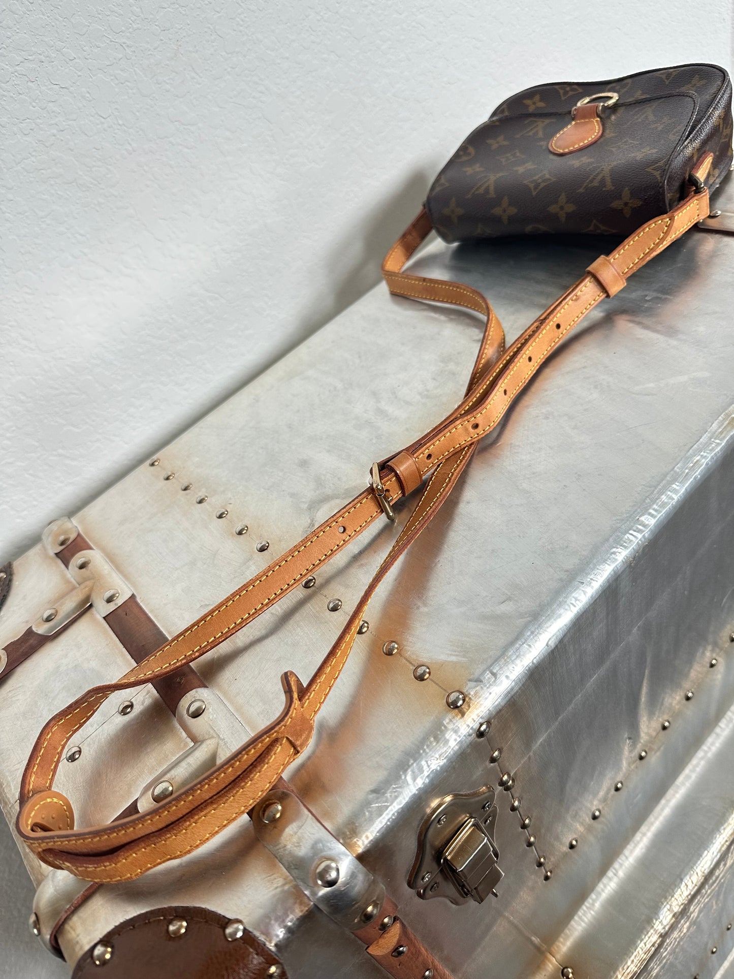 Pre-owned Authentic Louis Vuitton Saint Cloud PM Monogram Shoulder / Crossbody Bag