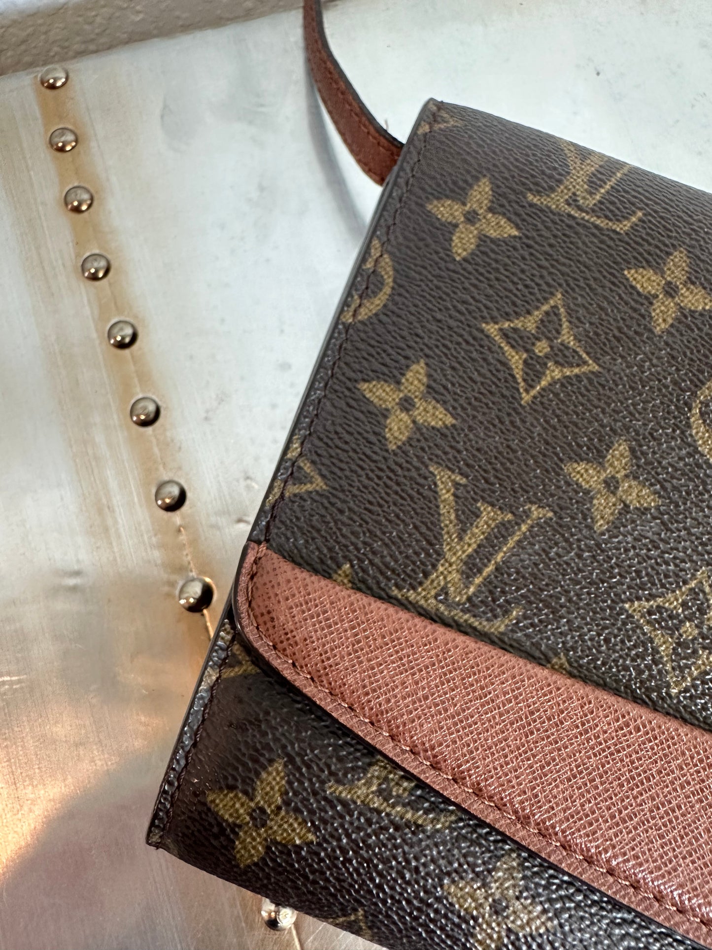 Louis Vuitton Bordeaux 2-Way Clutch / Shoulder Bag