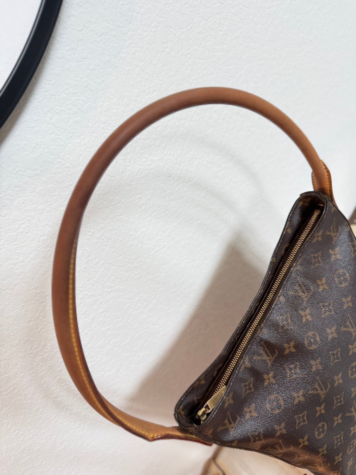 Pre-owned Authentic Louis Vuitton Looping GM Monogram Shoulder Bag