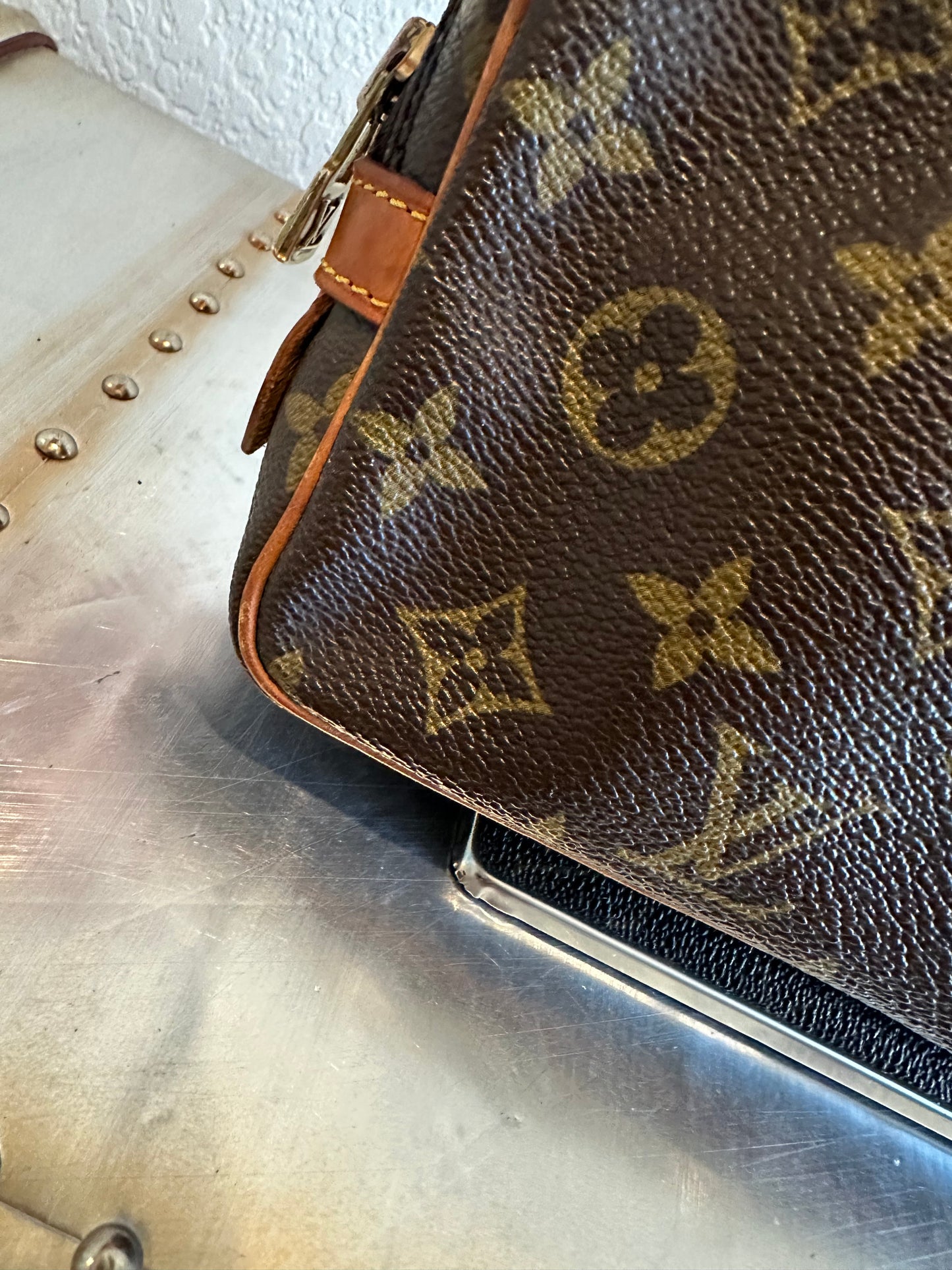 Pre-owned Authentic Louis Vuitton Marly Bandouliere Monogram Crossbody Bag