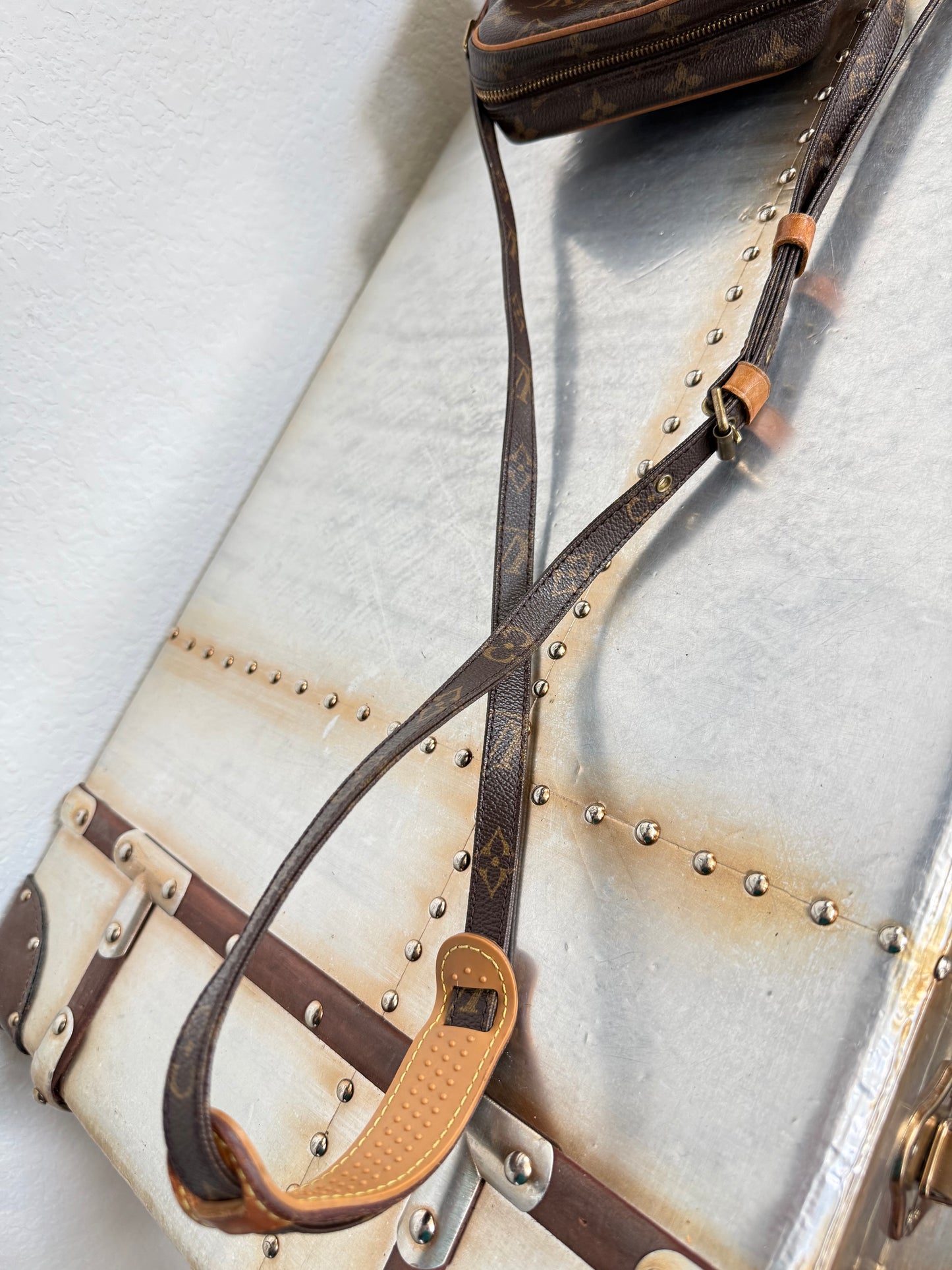 Pre-owned Authentic Louis Vuitton Amazon Monogram Crossbody Bag