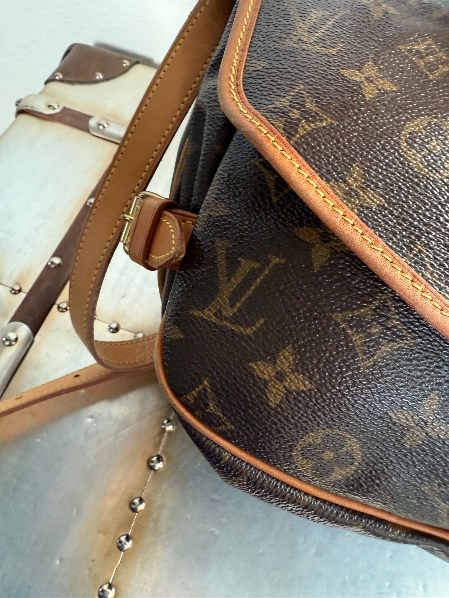 Pre-owned Authentic Louis Vuitton Saumur 30 Monogram Crossbody Bag
