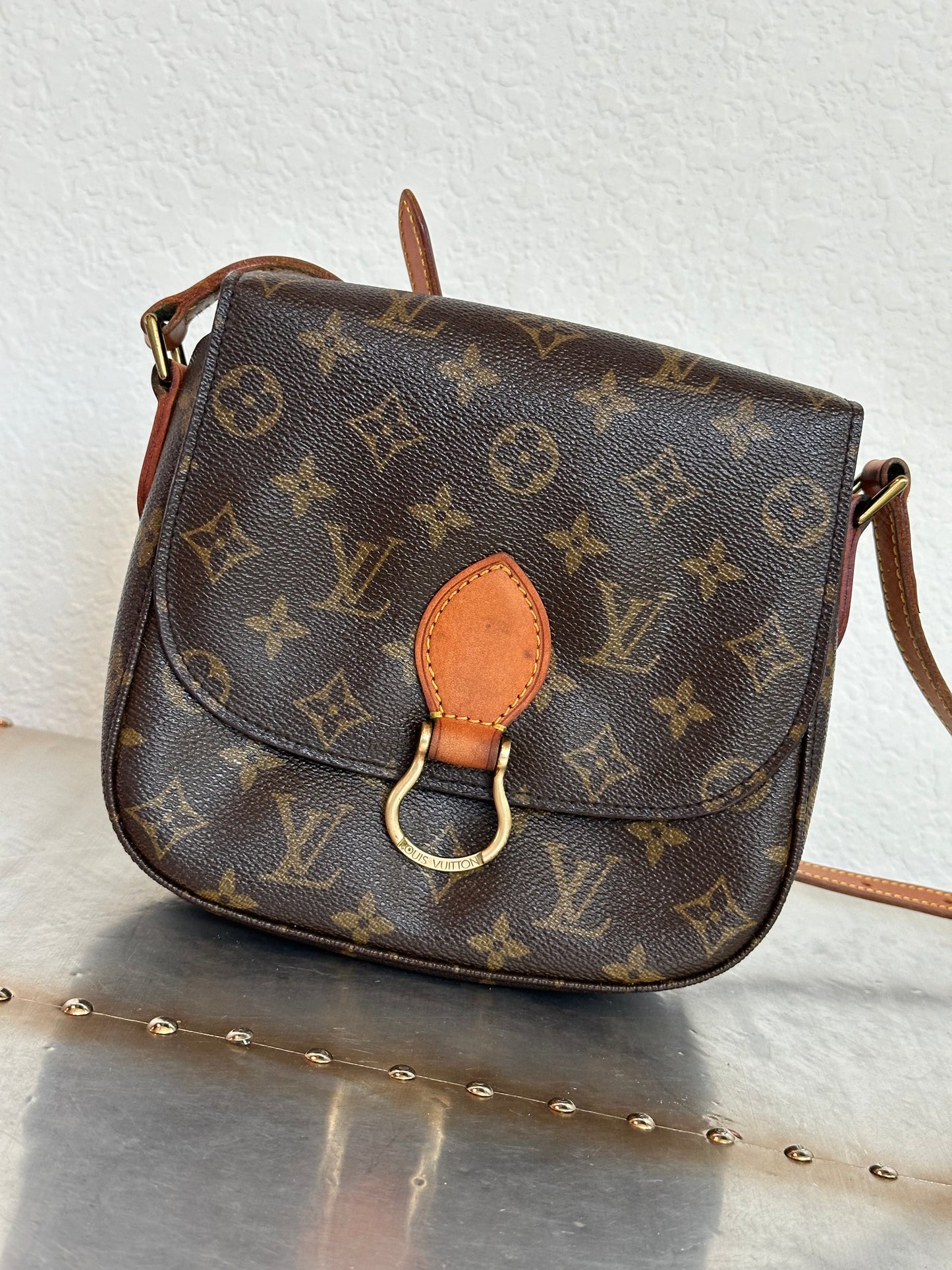 Pre-owned Authentic Louis Vuitton Saint Cloud MM Monogram Shoulder / Crossbody Bag