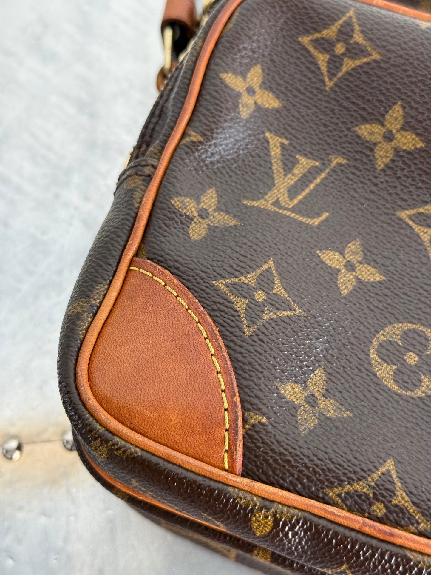 Pre-owned Authentic Louis Vuitton Amazon Monogram Crossbody Bag