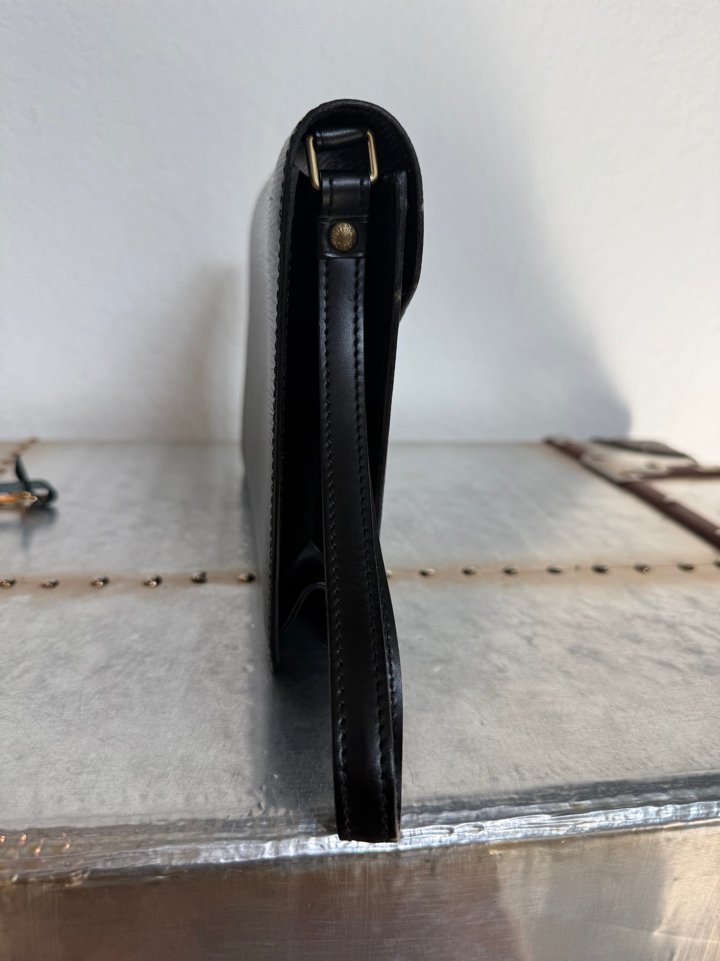 Pre-owned Authentic Louis Vuitton Sellier Dragonne Epi Black Clutch Bag