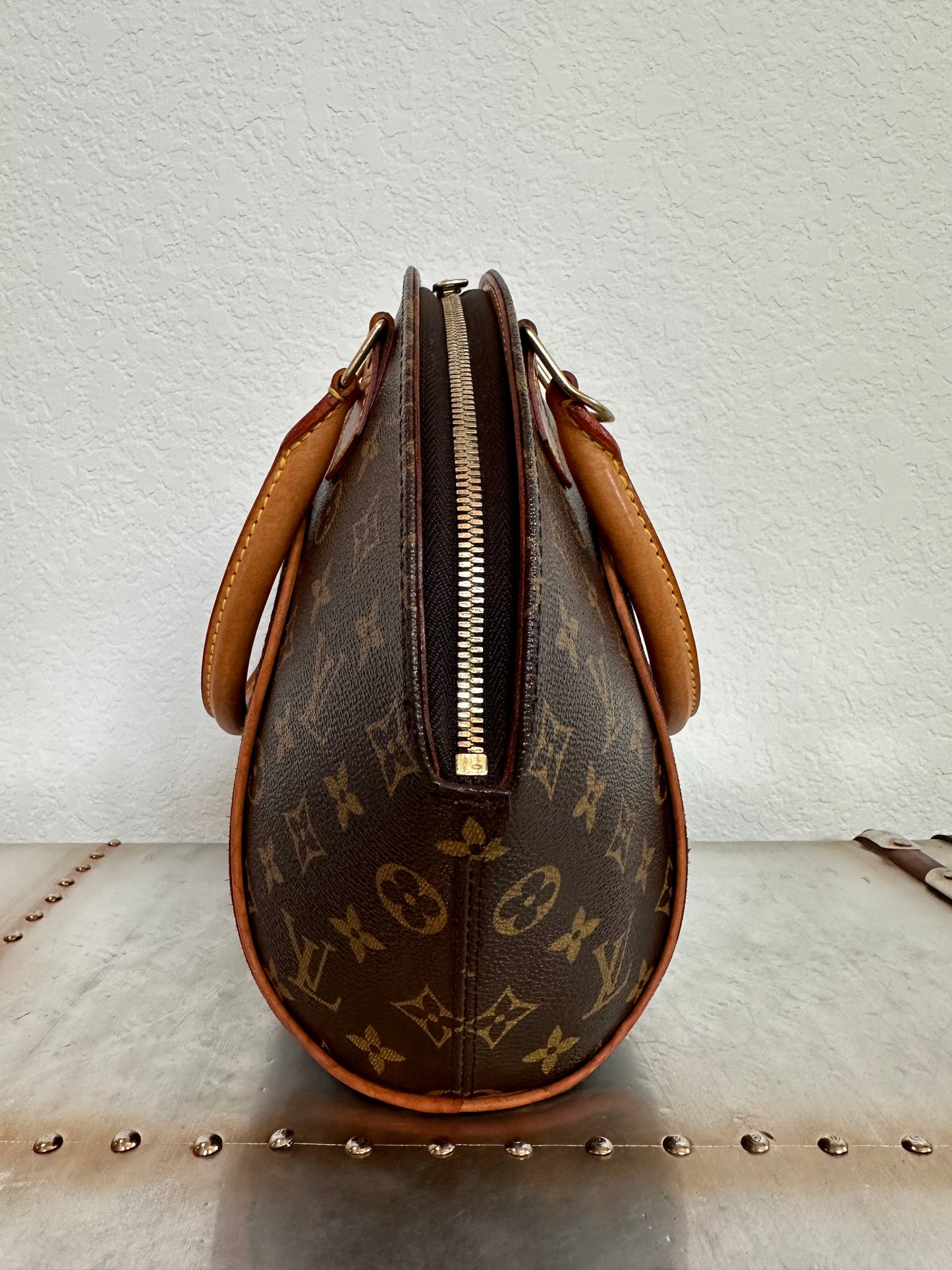 Pre-owned Authentic Louis Vuitton Ellipse PM Monogram Handbag