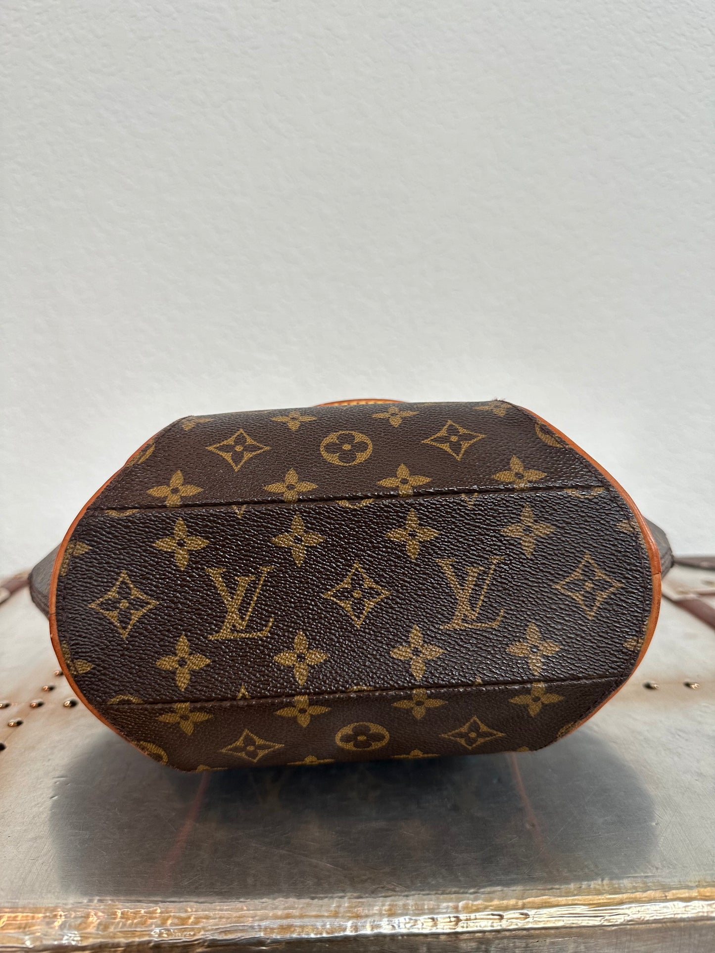Pre-owned Authentic Louis Vuitton Ellipse PM Monogram Handbag