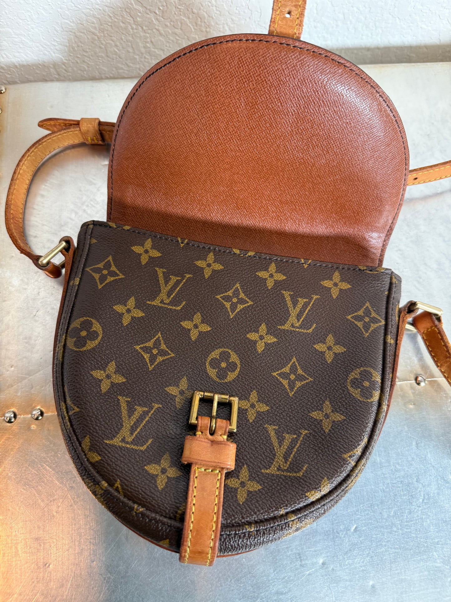 Pre-owned Authentic Louis Vuitton Chantilly PM Monogram Crossbody Bag