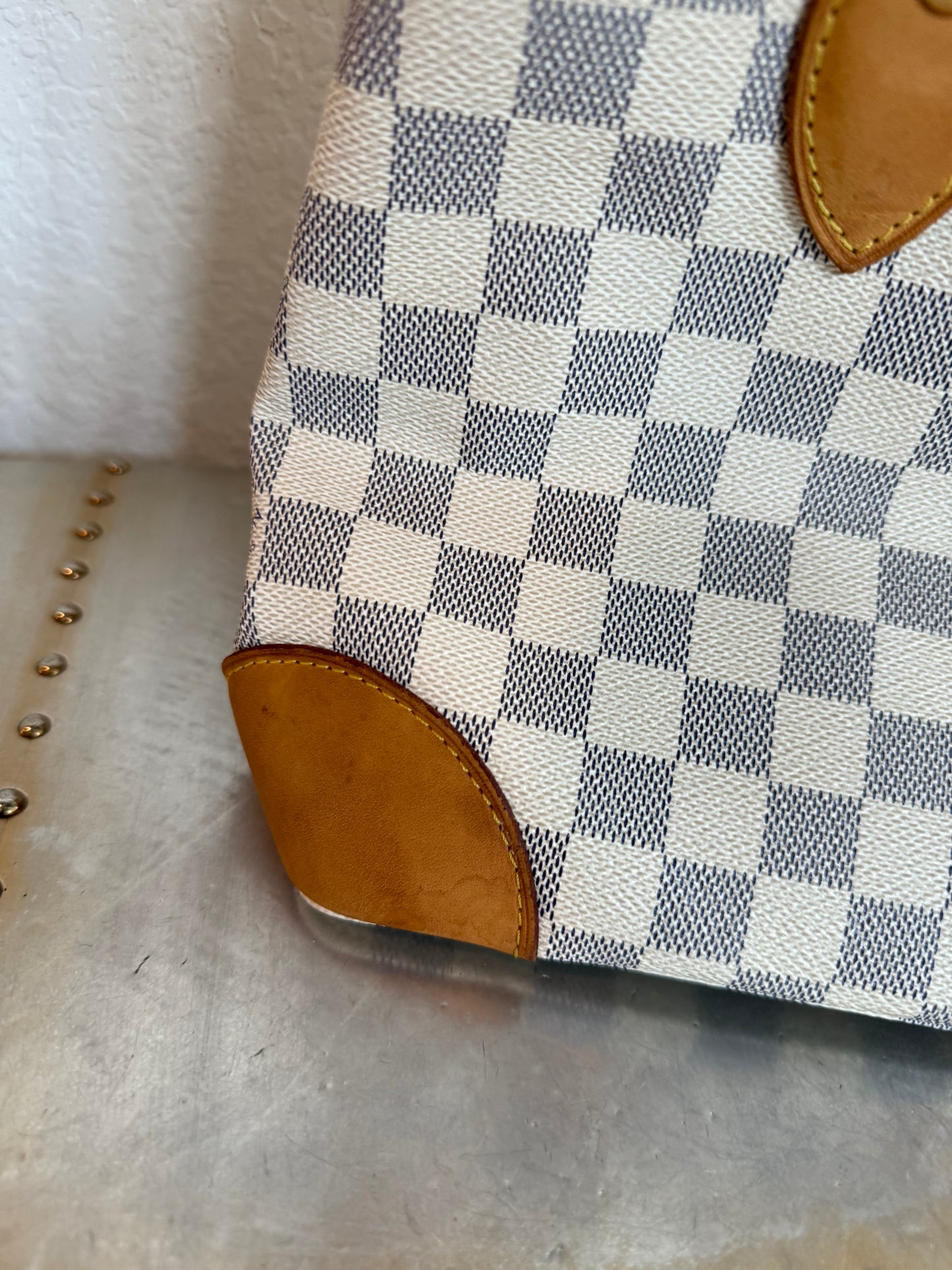 Pre-owned Louis Vuitton Hampstead PM Damier Azur Tote / Shoulder Bag