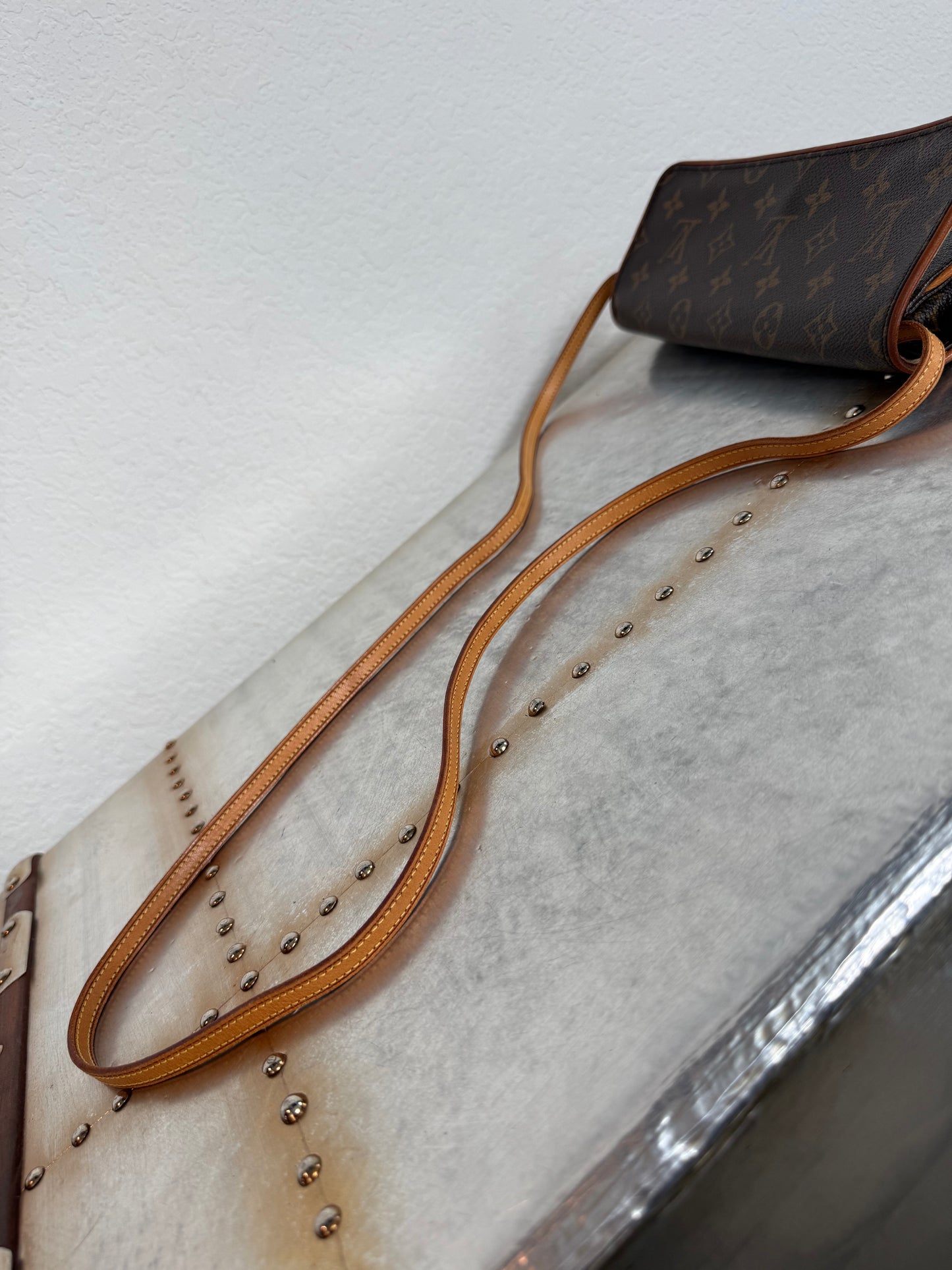 Pre-owned Authentic Louis Vuitton Pochette Twin GM Monogram Shoulder Bag