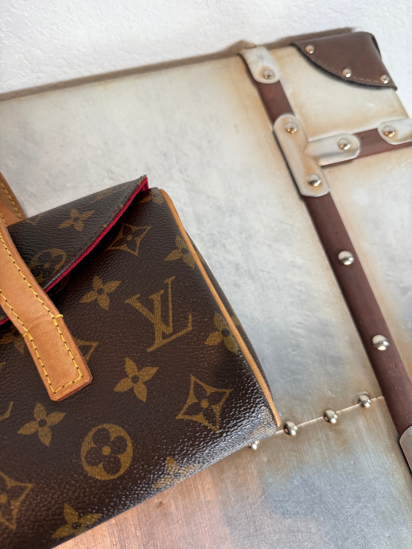 Pre-owned Authentic Louis Vuitton Sonatine Monogram Handbag