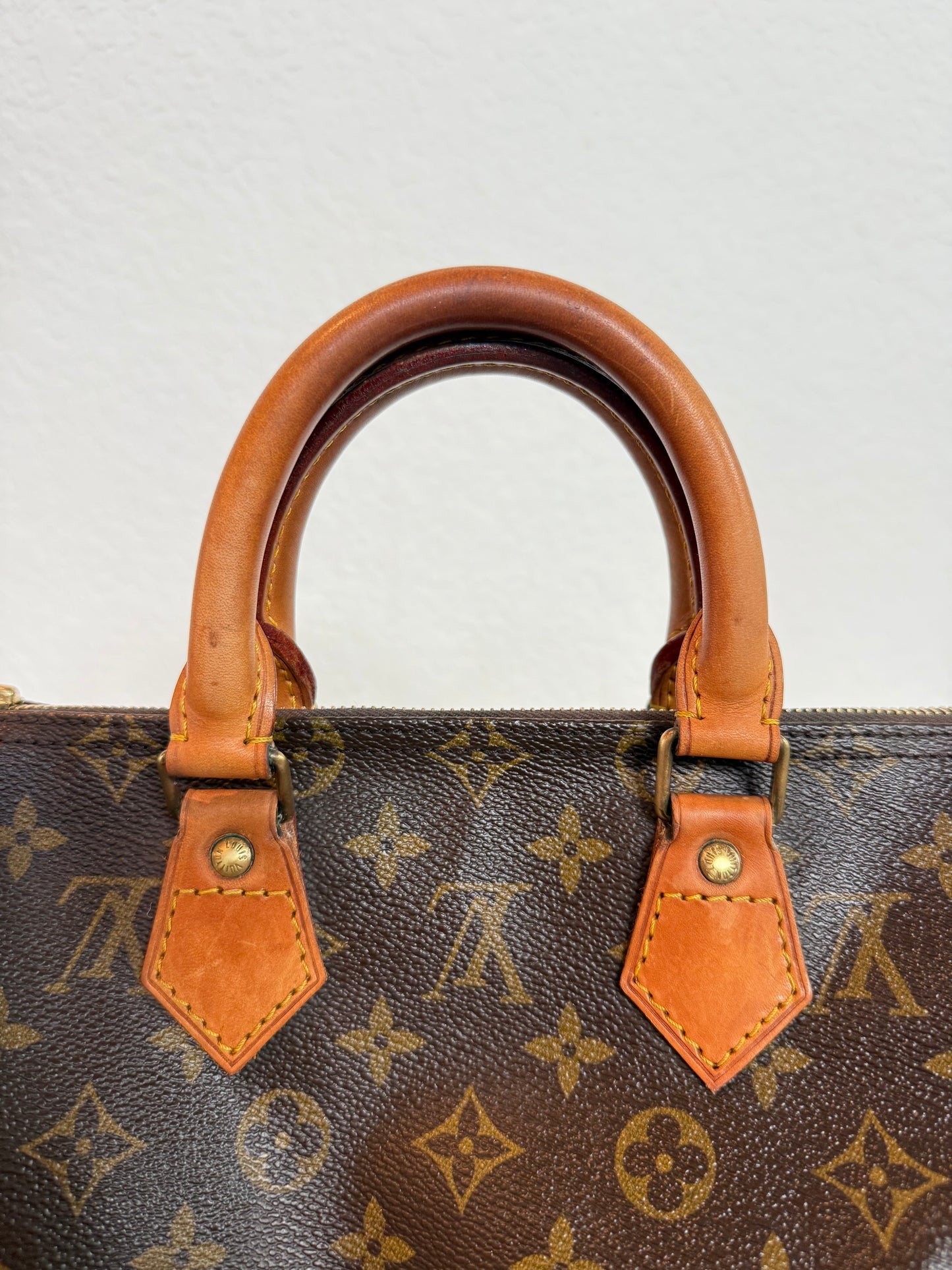 Pre-owned Authentic Louis Vuitton Speedy 25 Monogram Handbag