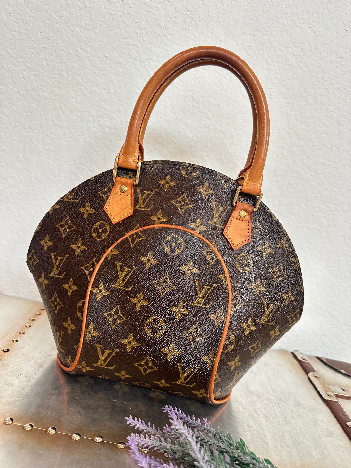 Pre-owned Authentic Louis Vuitton Ellipse PM Monogram Handbag