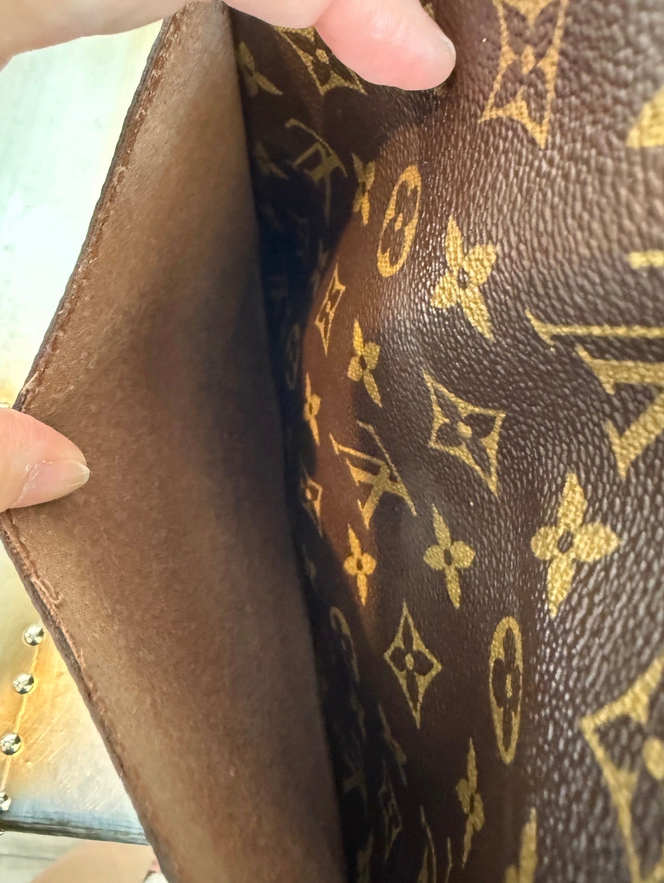 Pre-owned Authentic Louis Vuitton Saint Cloud GM Monogram Crossbody Bag