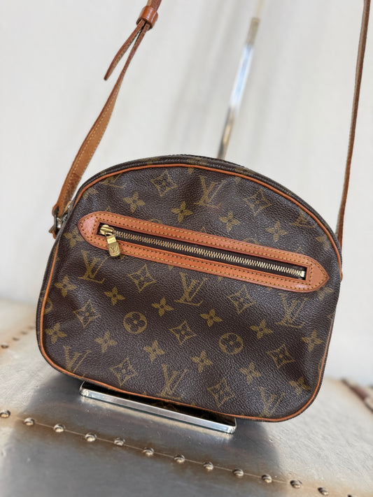 Pre-owned Authentic Louis Vuitton Senlis Monogram Crossbody /Shoulder Bag