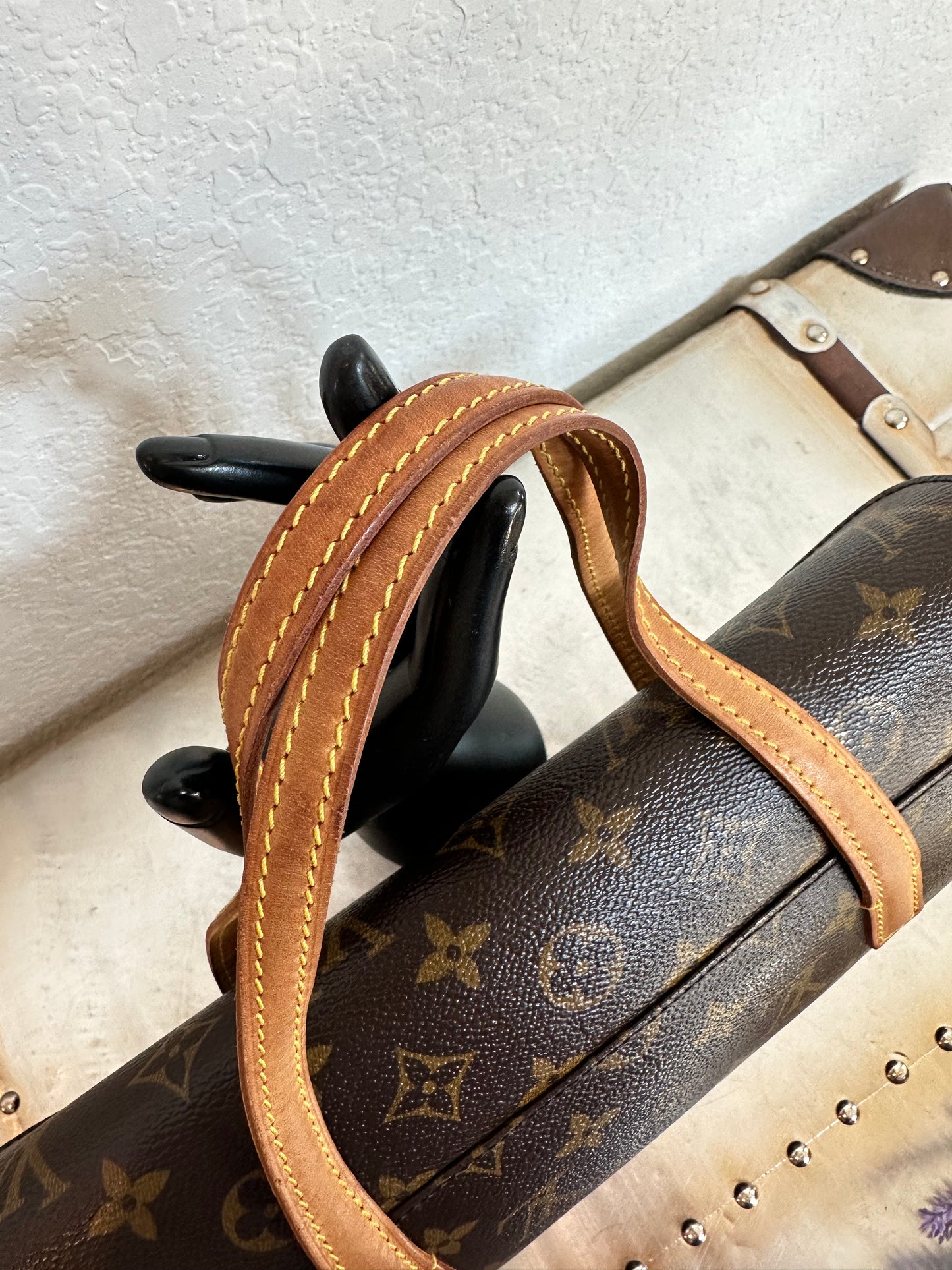 Pre-owned Authentic Louis Vuitton Sonatine Monogram Handbag