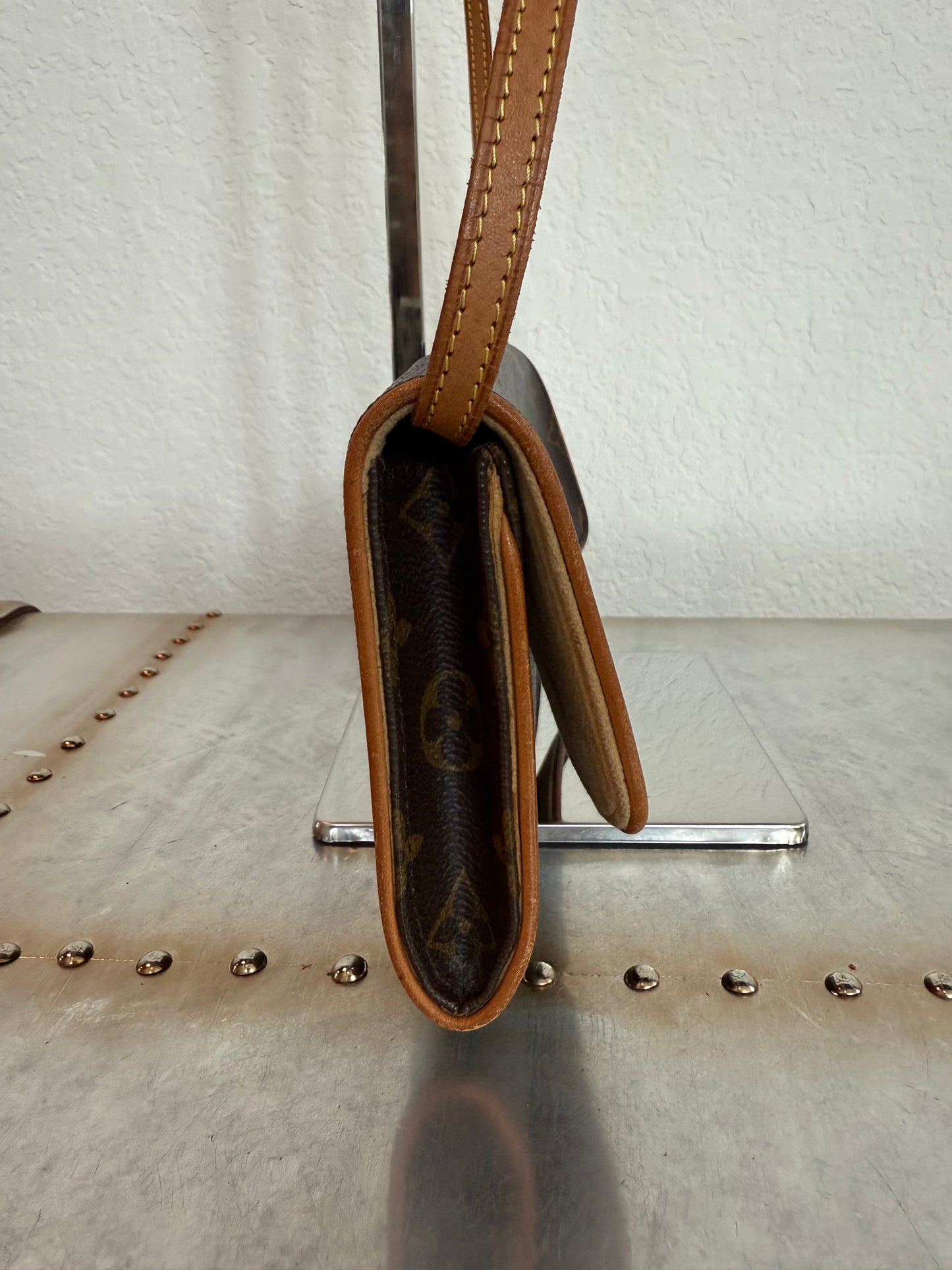 Pre-owned Authentic Louis Vuitton Pochette Twin GM Monogram Shoulder Bag