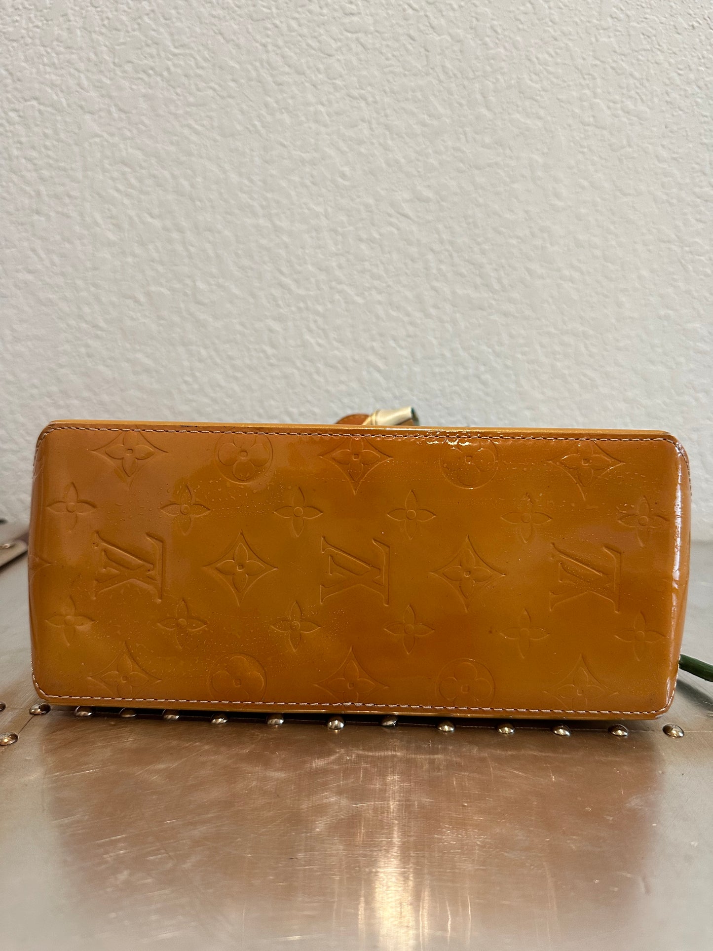 Pre-owned Authentic Louis Vuitton Reade PM Vernis Handbag