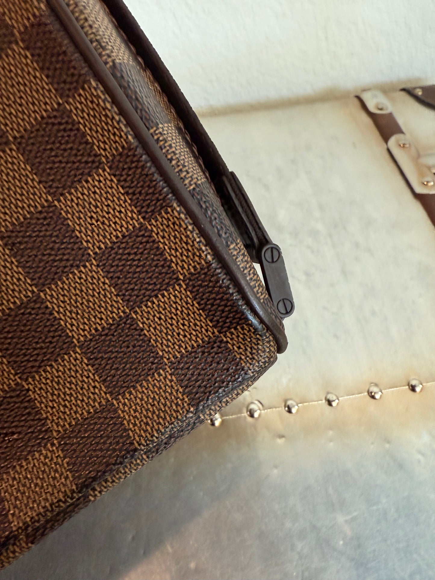 Pre-owned Authentic Louis Vuitton Olav PM Damier Ebene Crossbody Bag