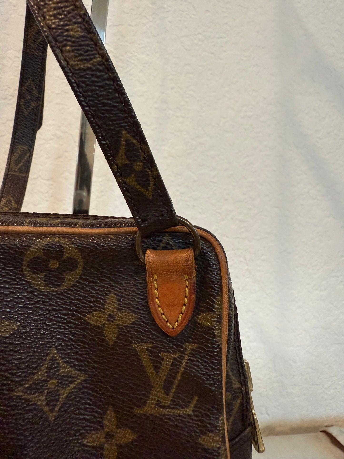 Pre-owned Louis Vuitton Mini Amazon Monogram Crossbody Bag