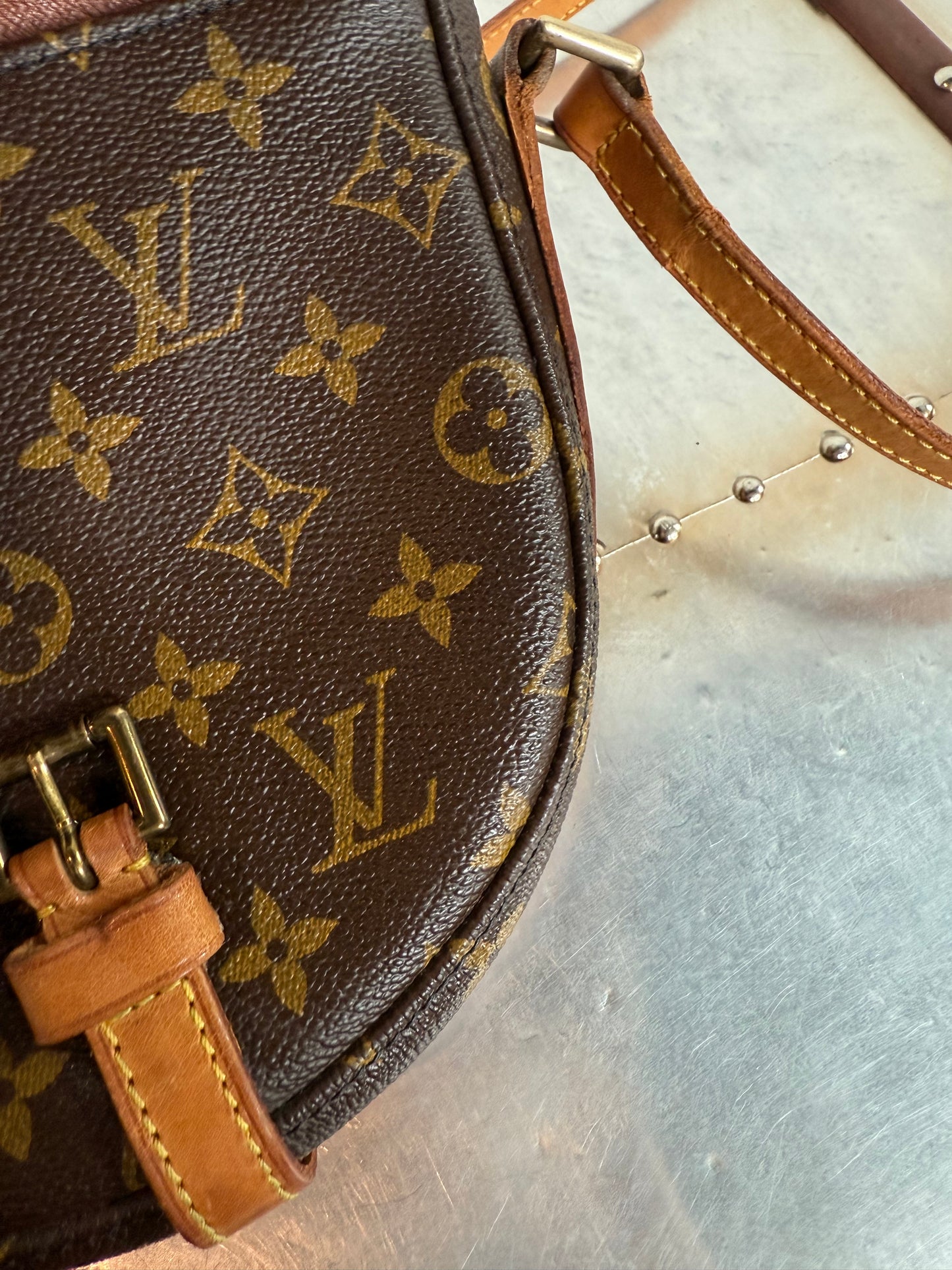 Pre-owned Authentic Louis Vuitton Chantilly PM Monogram Crossbody Bag