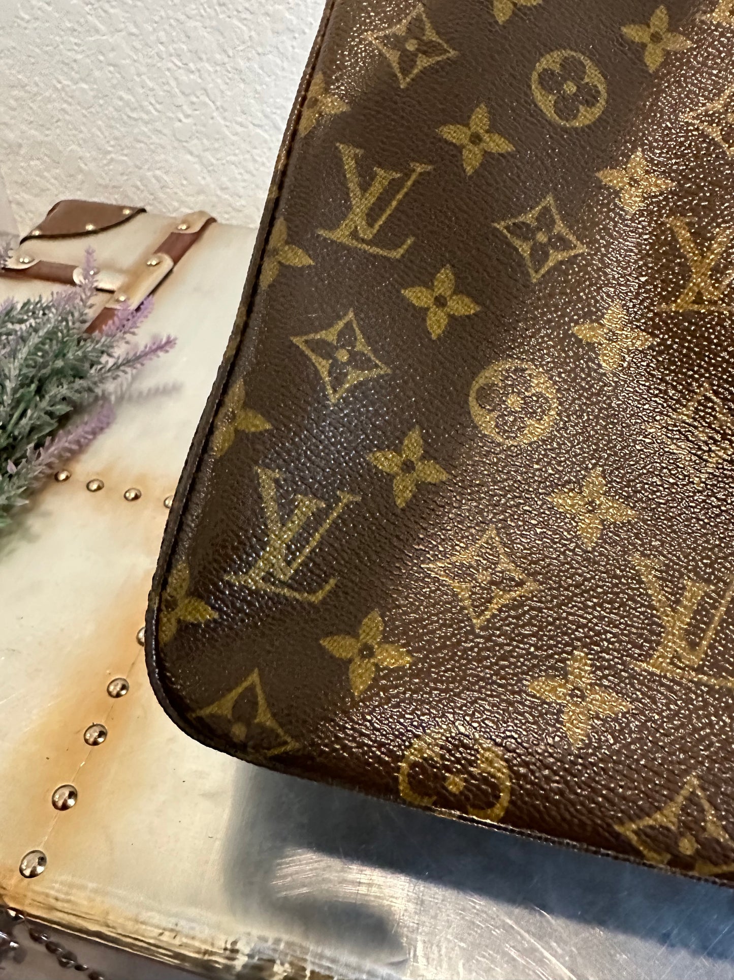 Pre-owned Authentic Louis Vuitton Looping GM Monogram Shoulder Bag
