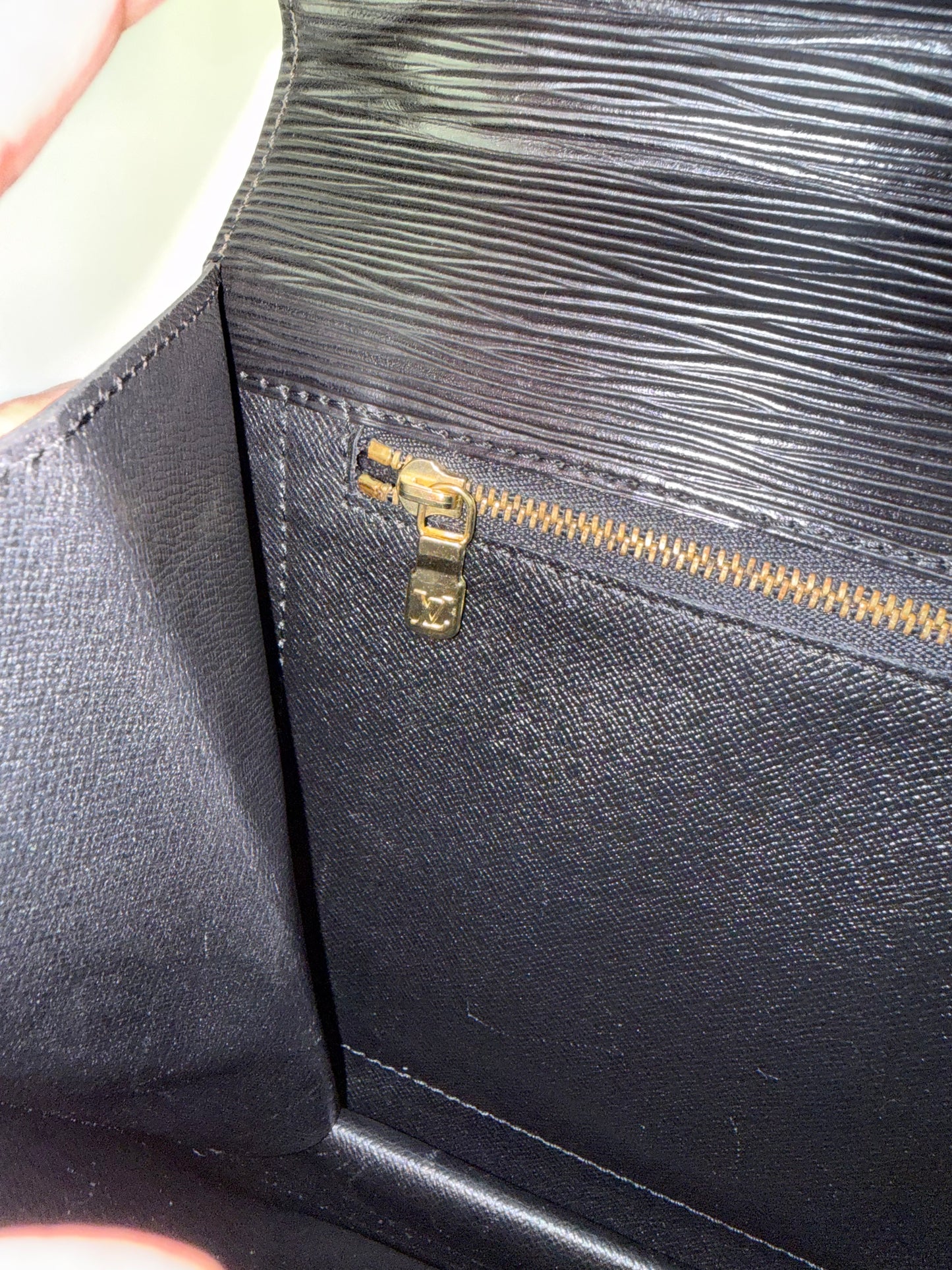 Pre-owned Authentic Louis Vuitton Monceau Epi Black Shoulder / Crossbody Bag