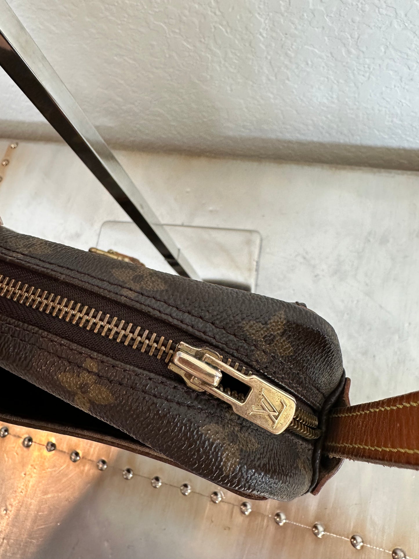 Pre-owned Authentic Louis Vuitton Jeune Fille PM Monogram Crossbody Bag