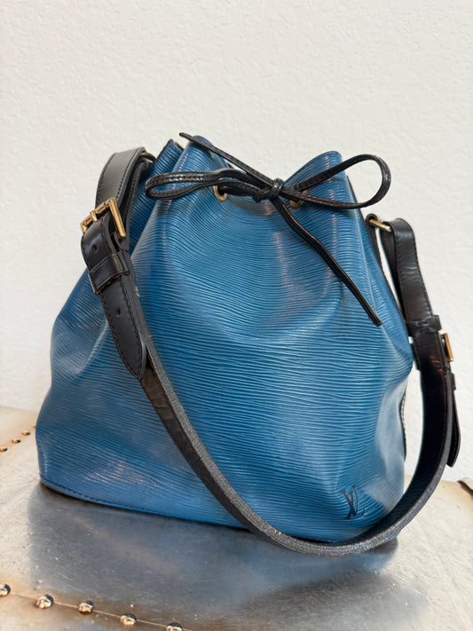Pre-owned Authentic Louis Vuitton Petite Noe Epi Shoulder Bag