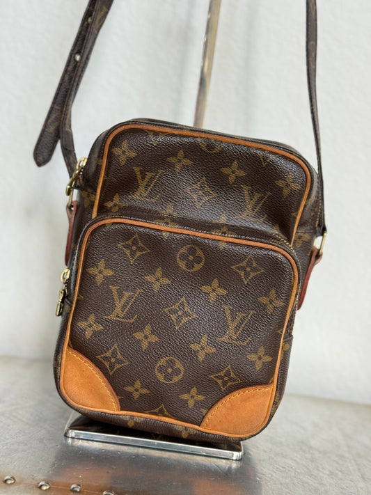 Pre-owned Authentic Louis Vuitton Amazon Monogram Crossbody Bag