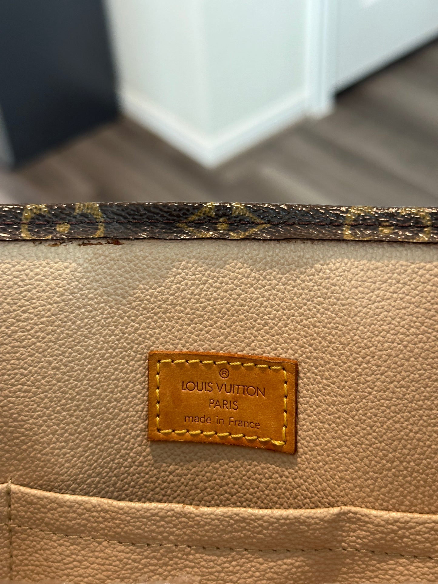 Pre-owned Authentic Louis Vuitton Sac Plat GM Monogram Handbag
