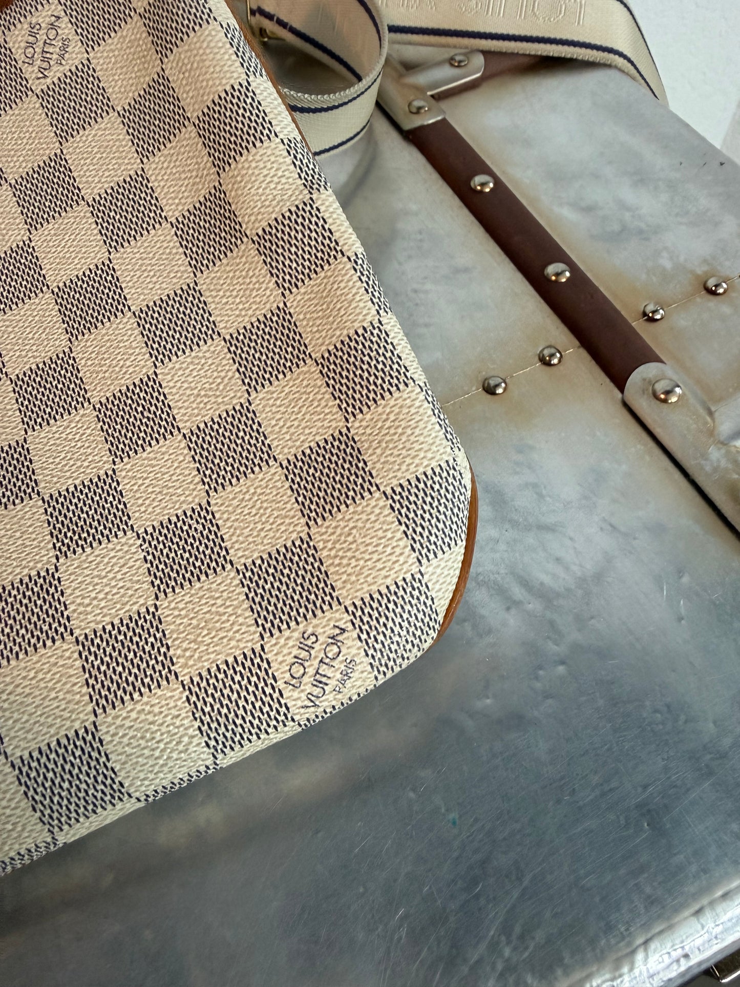 Pre-owned Authentic Louis Vuitton Pochette Bosphore Damier Azur Shoulder / Crossbody Bag