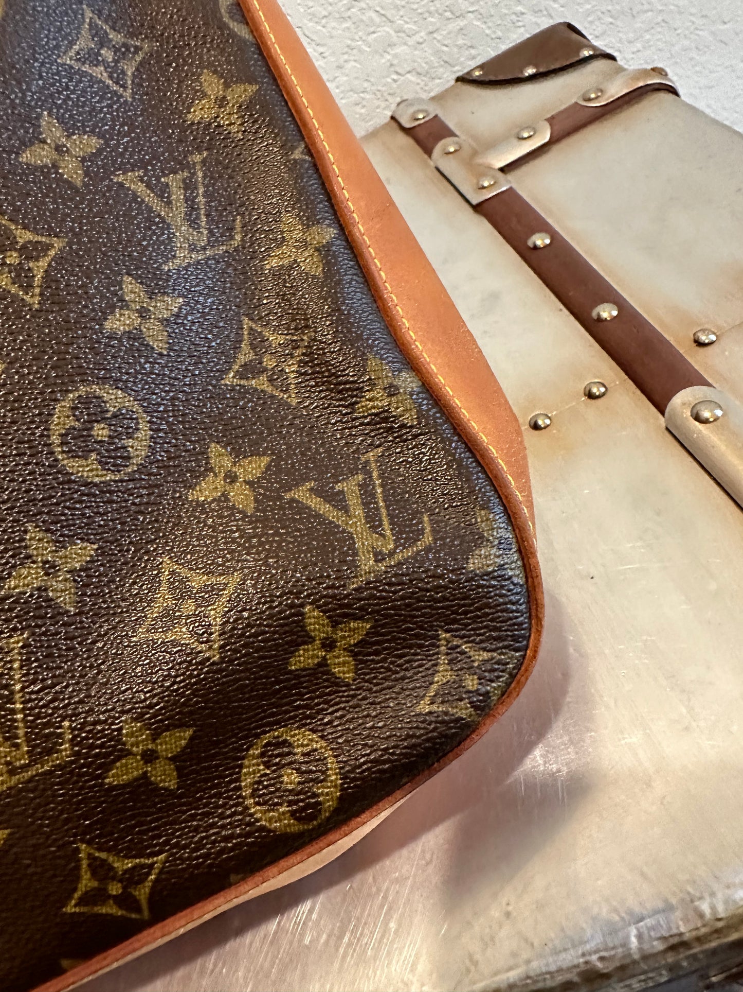 Pre-owned Authentic Louis Vuitton Boulogne 35 Monogram Shoulder Bag