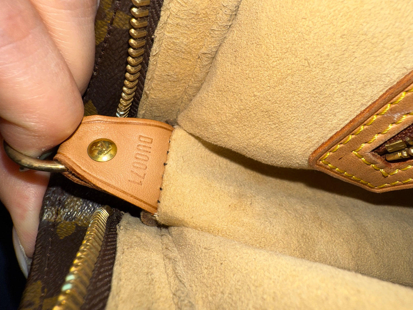 Pre-owned Authentic Louis Vuitton Looping GM Monogram Shoulder Bag