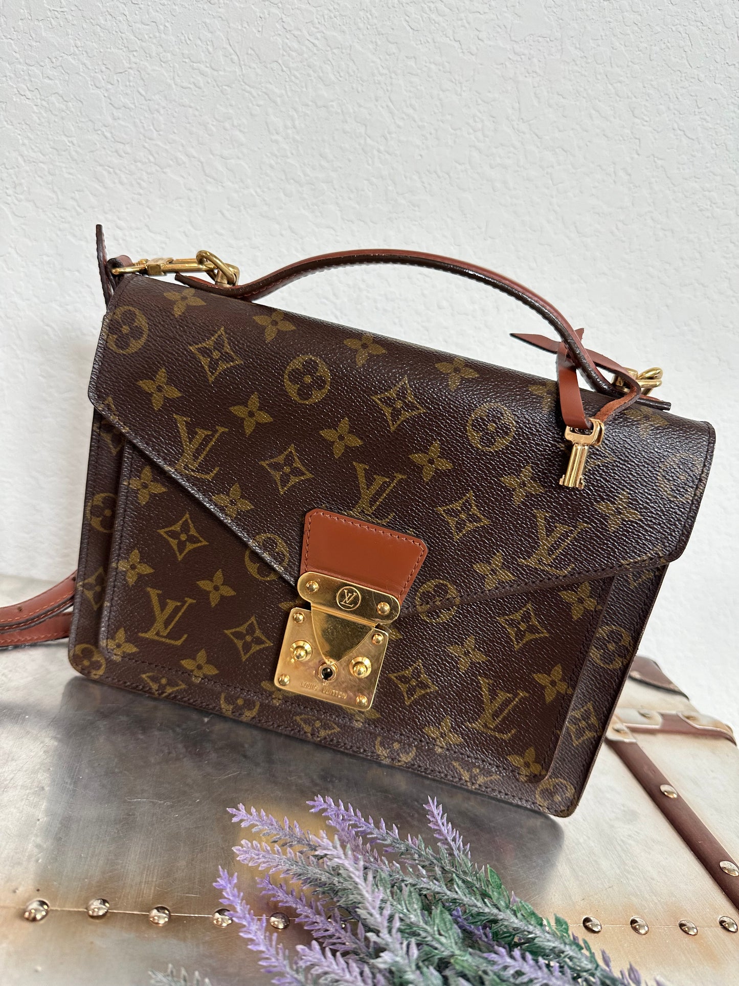Pre-owned Authentic Louis Vuitton Monceau 26 Monogram Shoulder / Crossbody Bag