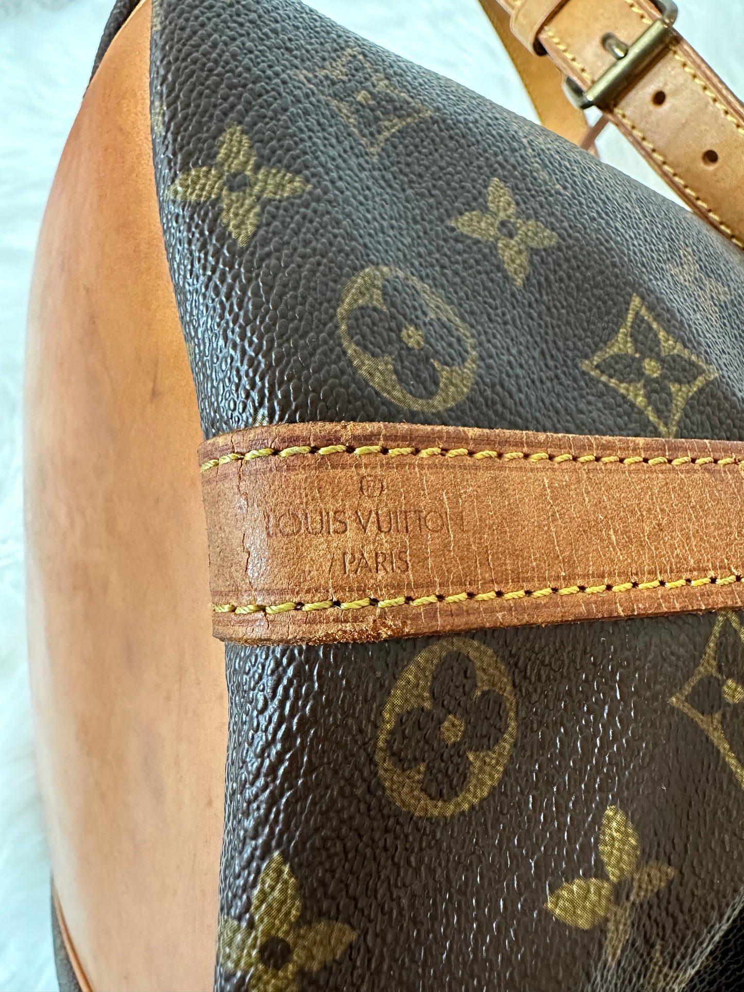 Pre-owned Authentic Louis Vuitton Petite Noe Monogram
Shoulder Bag