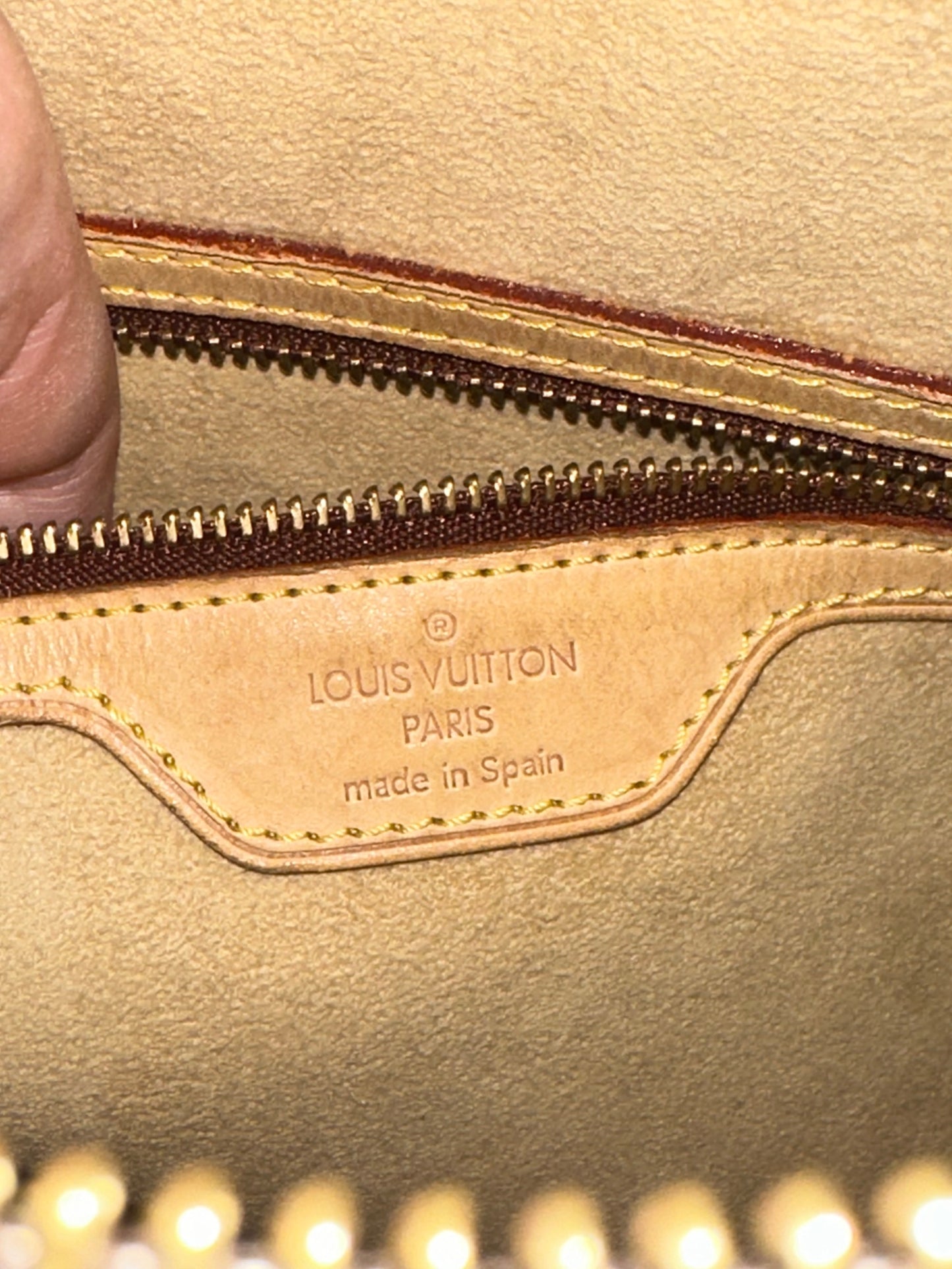 Pre-owned Authentic Louis Vuitton Looping GM Monogram Shoulder Bag