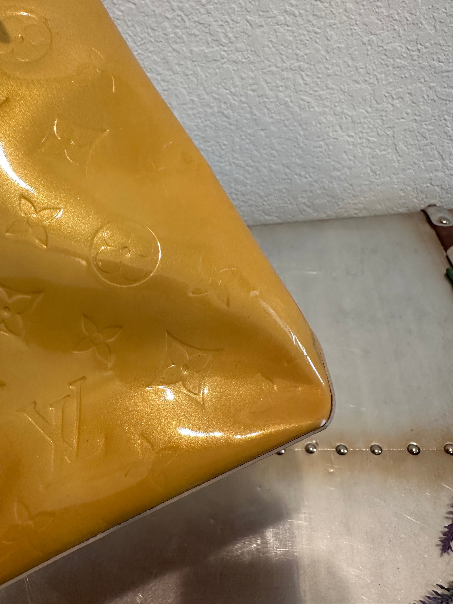 Pre-owned Authentic Louis Vuitton Reade PM Vernis Handbag