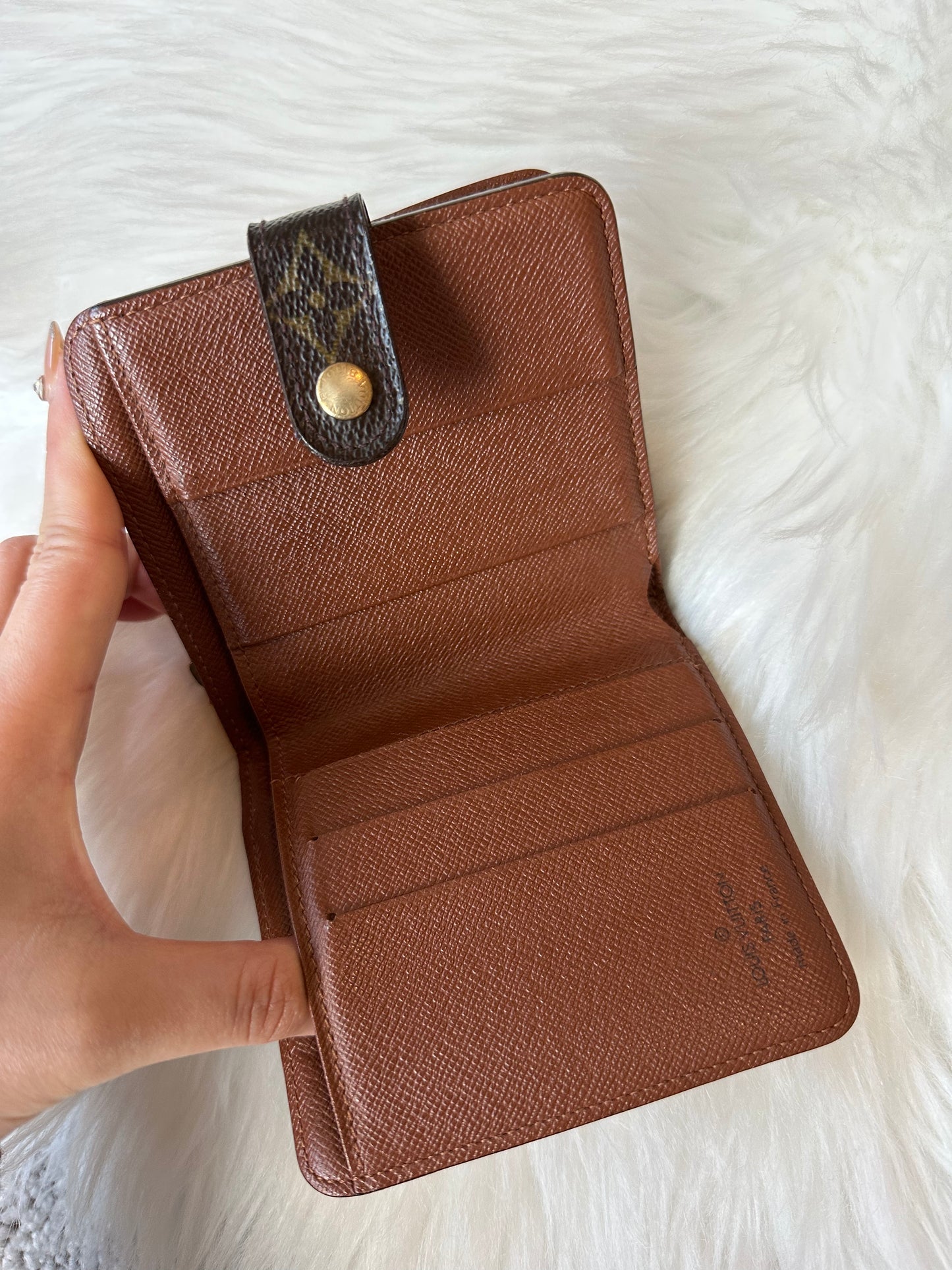 Pre-owned Authentic Louis Vuitton Monogram Compact Zip Wallet