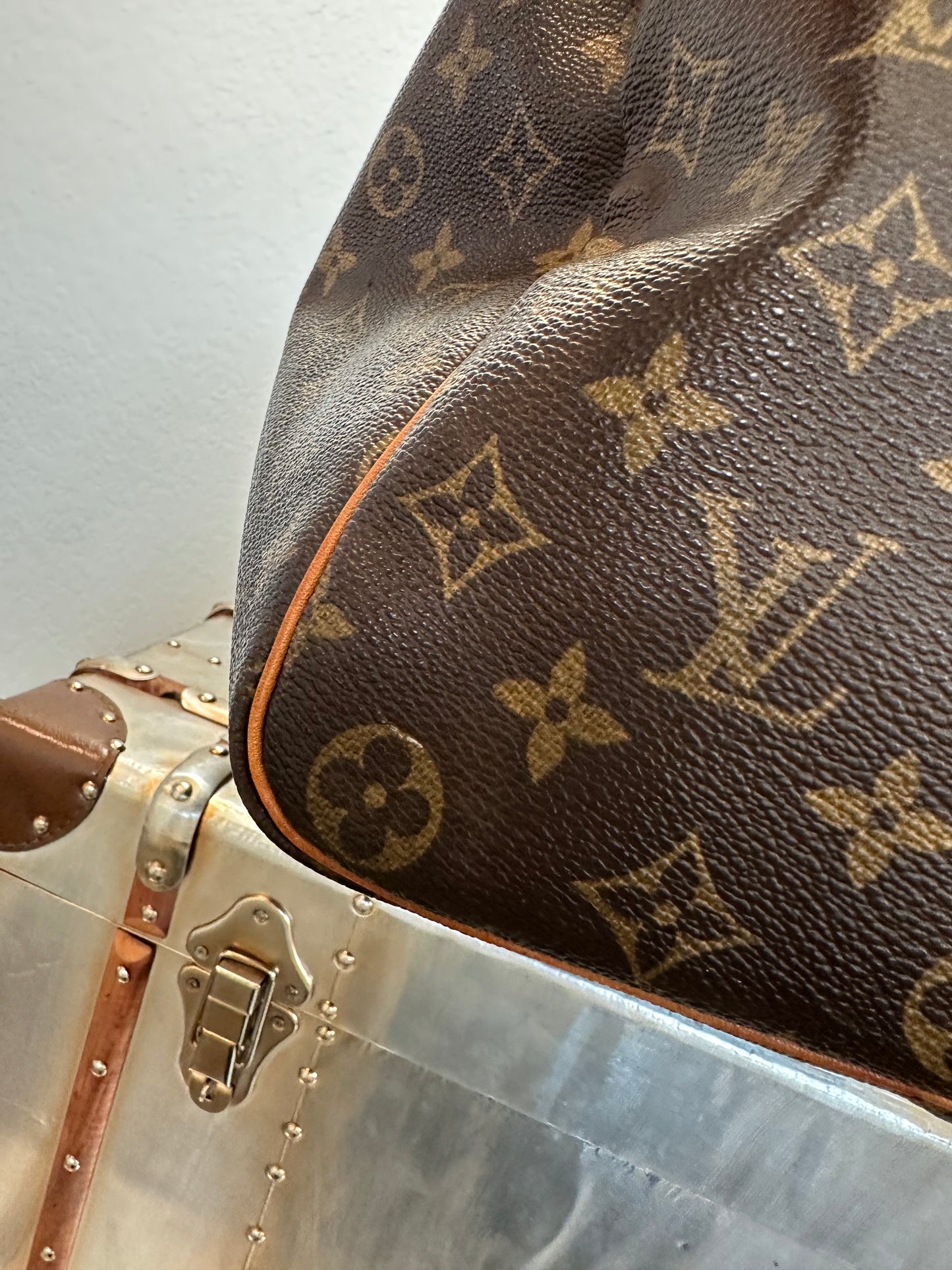 Pre-owned Authentic Louis Vuitton Keepall 45 Monogram Travel Handbag