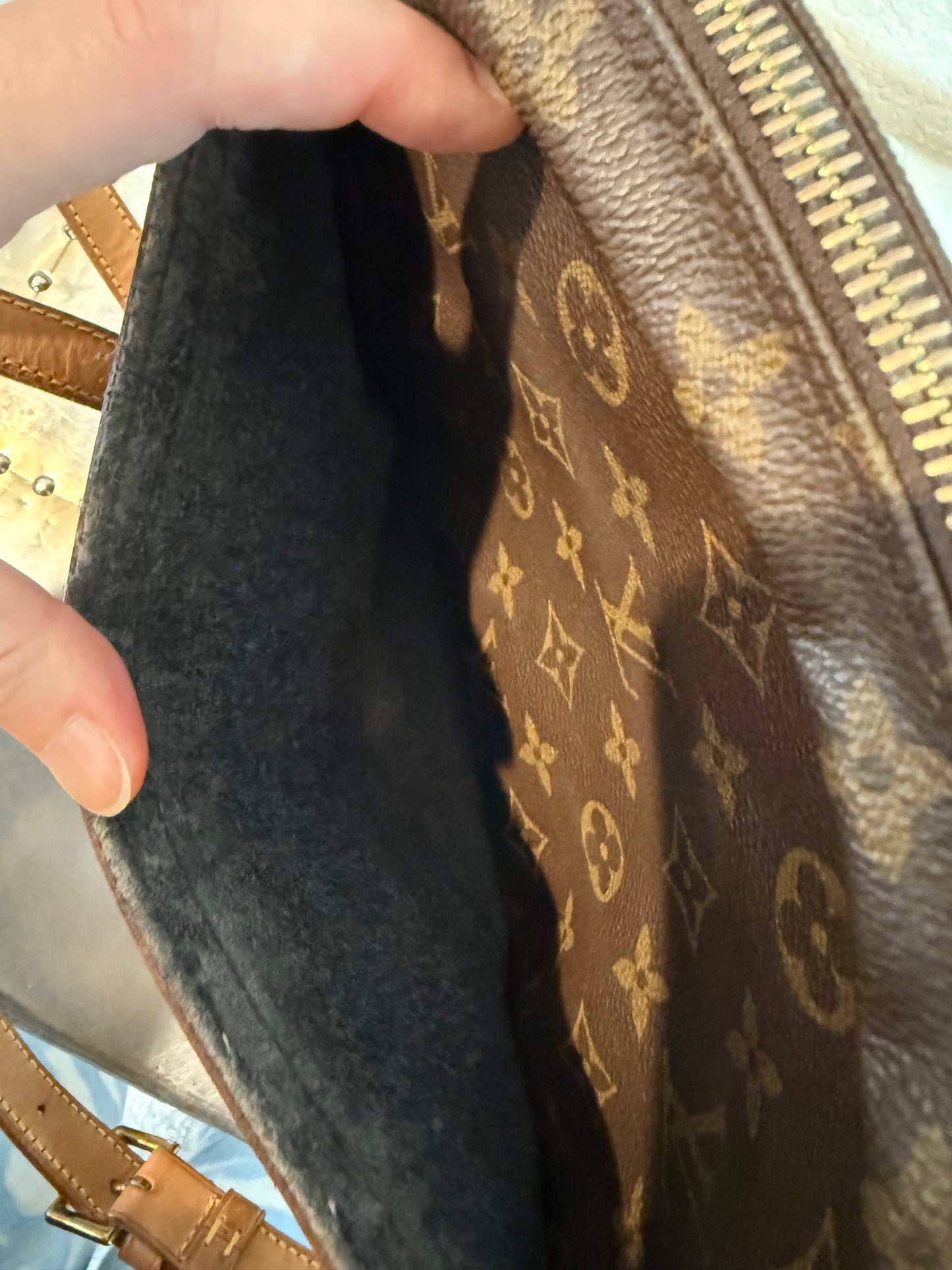 Pre-owned Authentic Louis Vuitton Jeune Fille GM Monogram Crossbody Bag