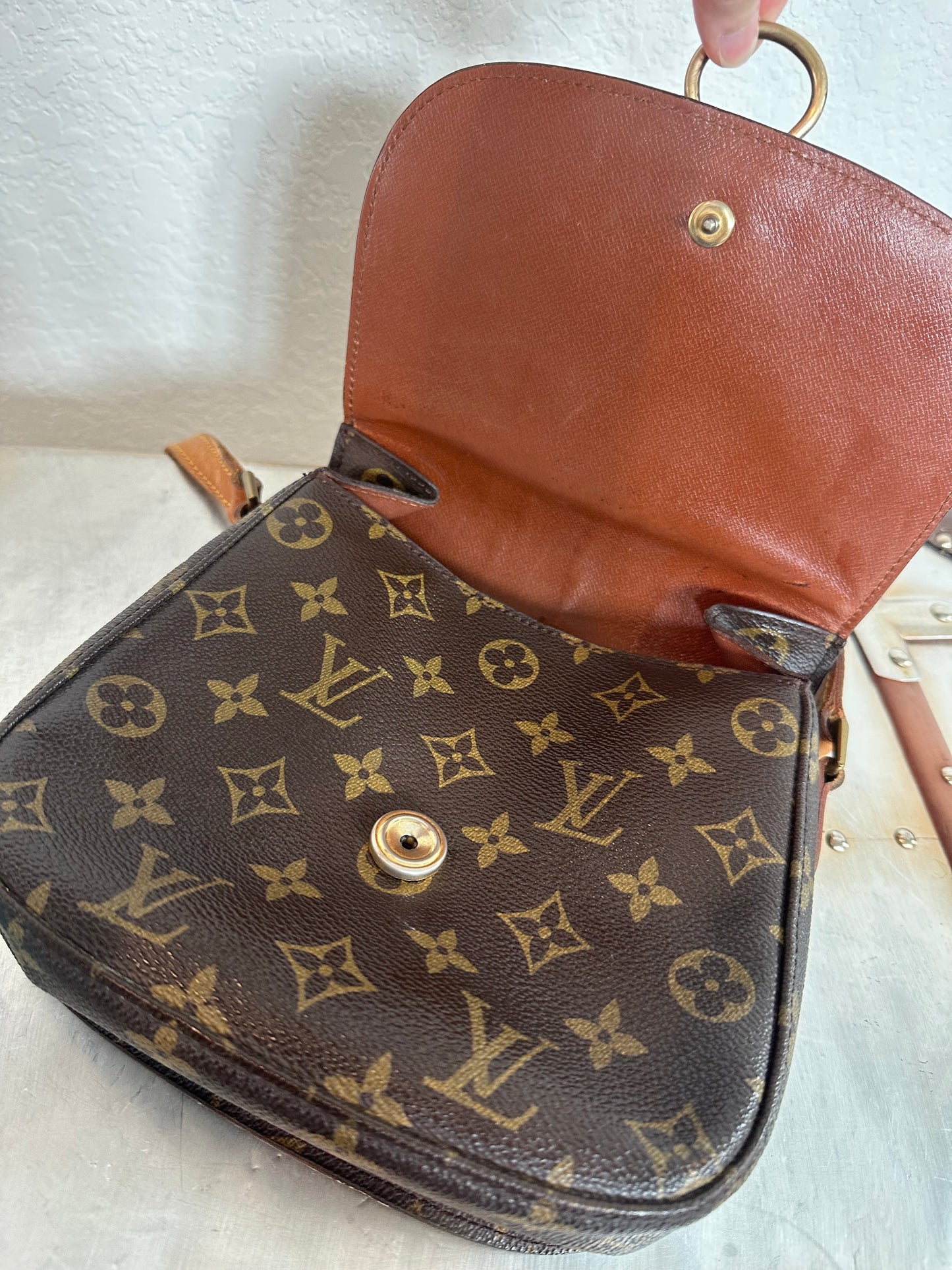Pre-owned Authentic Louis Vuitton Saint Cloud MM Monogram Shoulder / Crossbody Bag