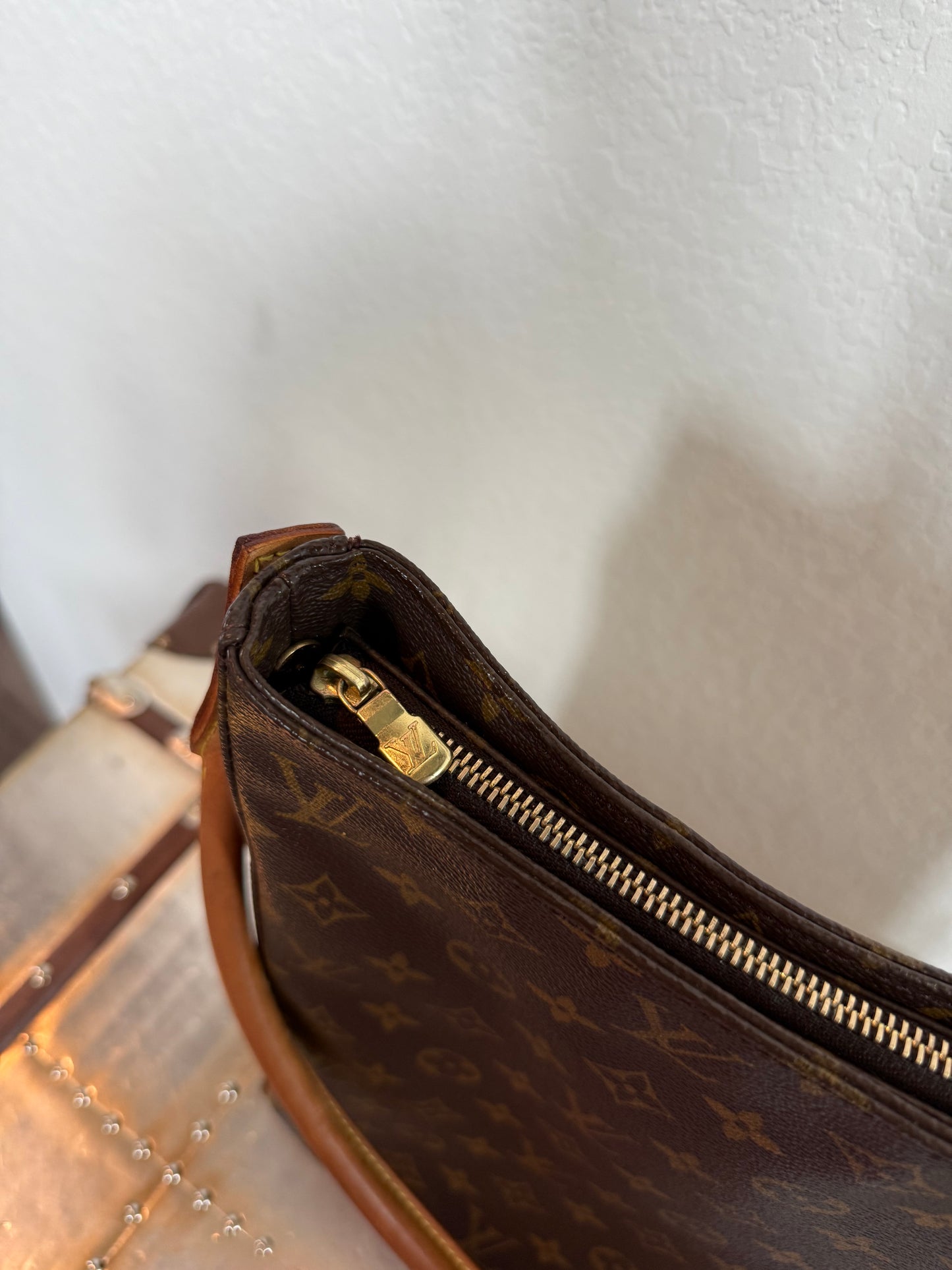 Pre-owned Authentic Louis Vuitton Looping GM Monogram Shoulder Bag