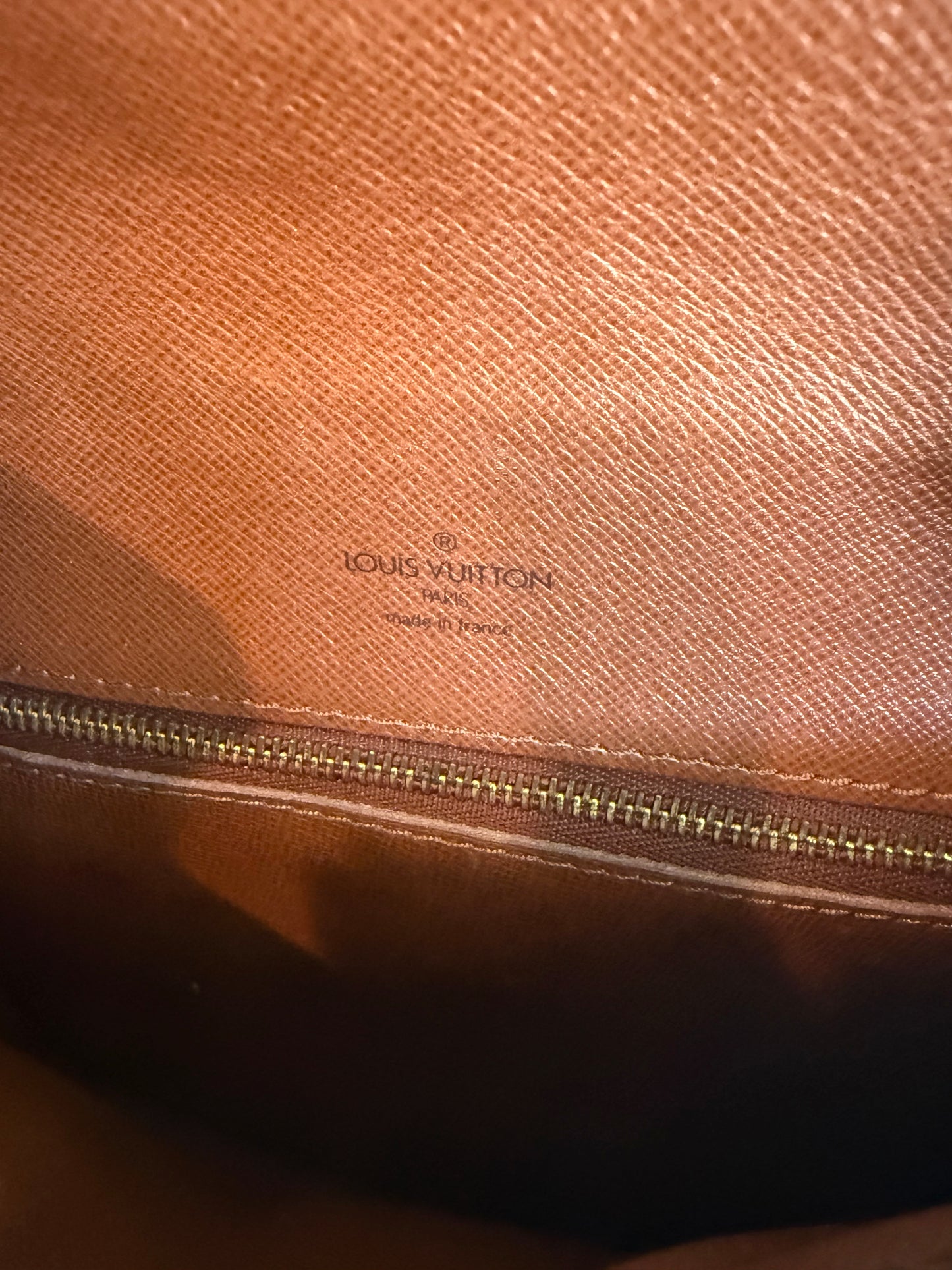 Pre-owned Authentic Louis Vuitton Saint Cloud MM Monogram Shoulder / Crossbody Bag