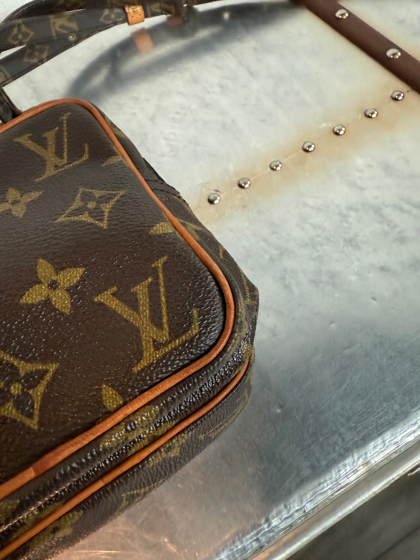 Pre-owned Louis Vuitton Mini Amazon Monogram Crossbody Bag