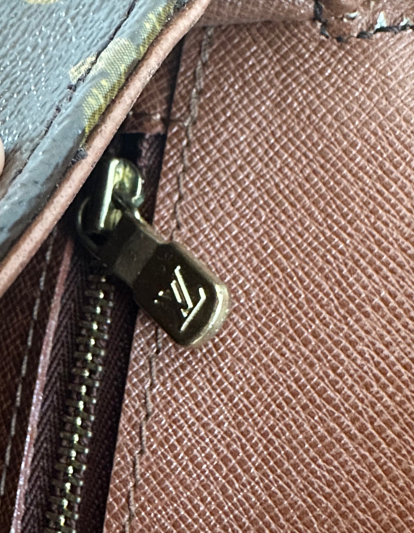 Pre-owned Authentic Louis Vuitton Chantilly MM Monogram Crossbody Bag