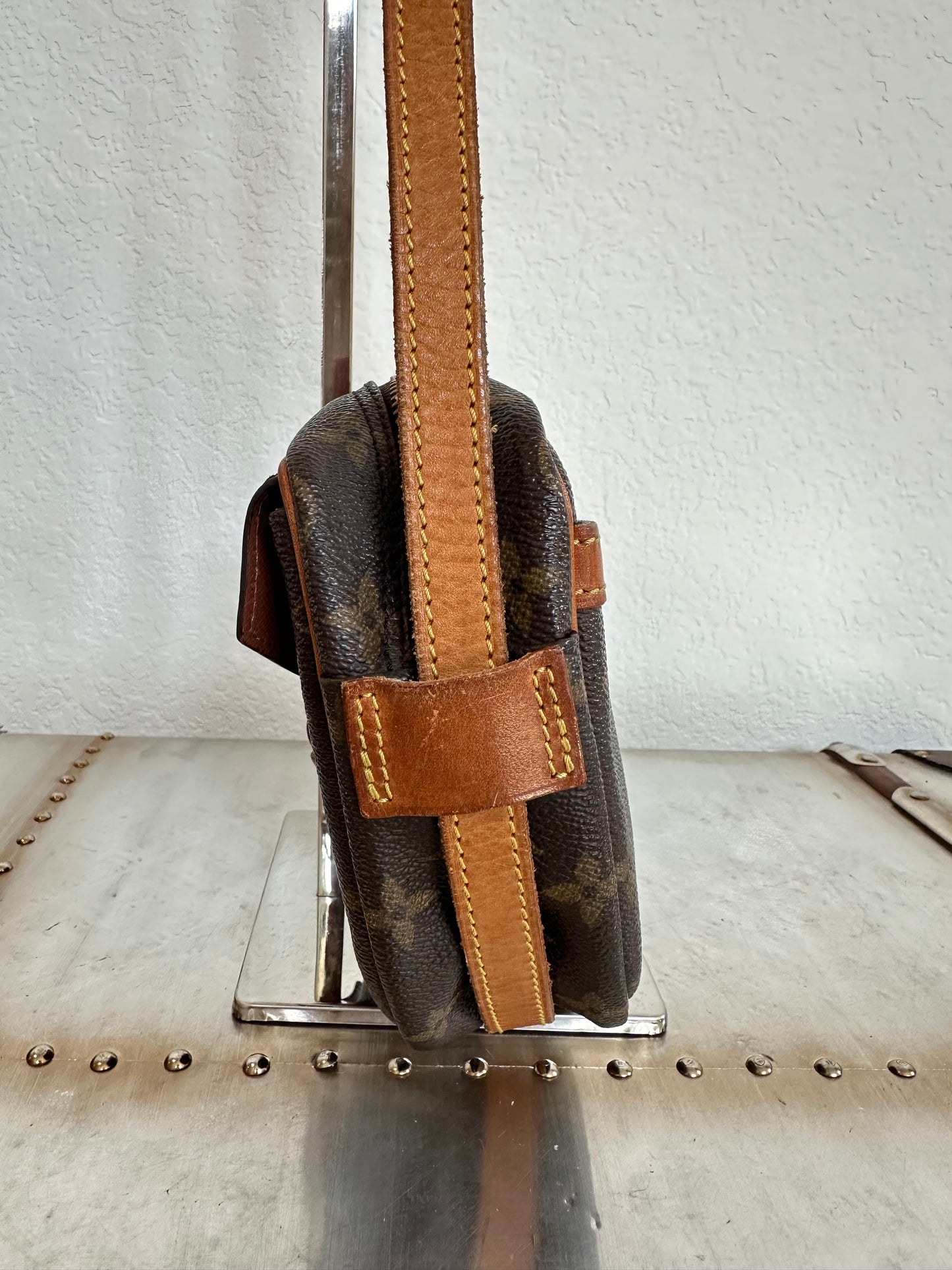 Pre-owned Authentic Louis Vuitton Jeune Fille PM Monogram Crossbody Bag