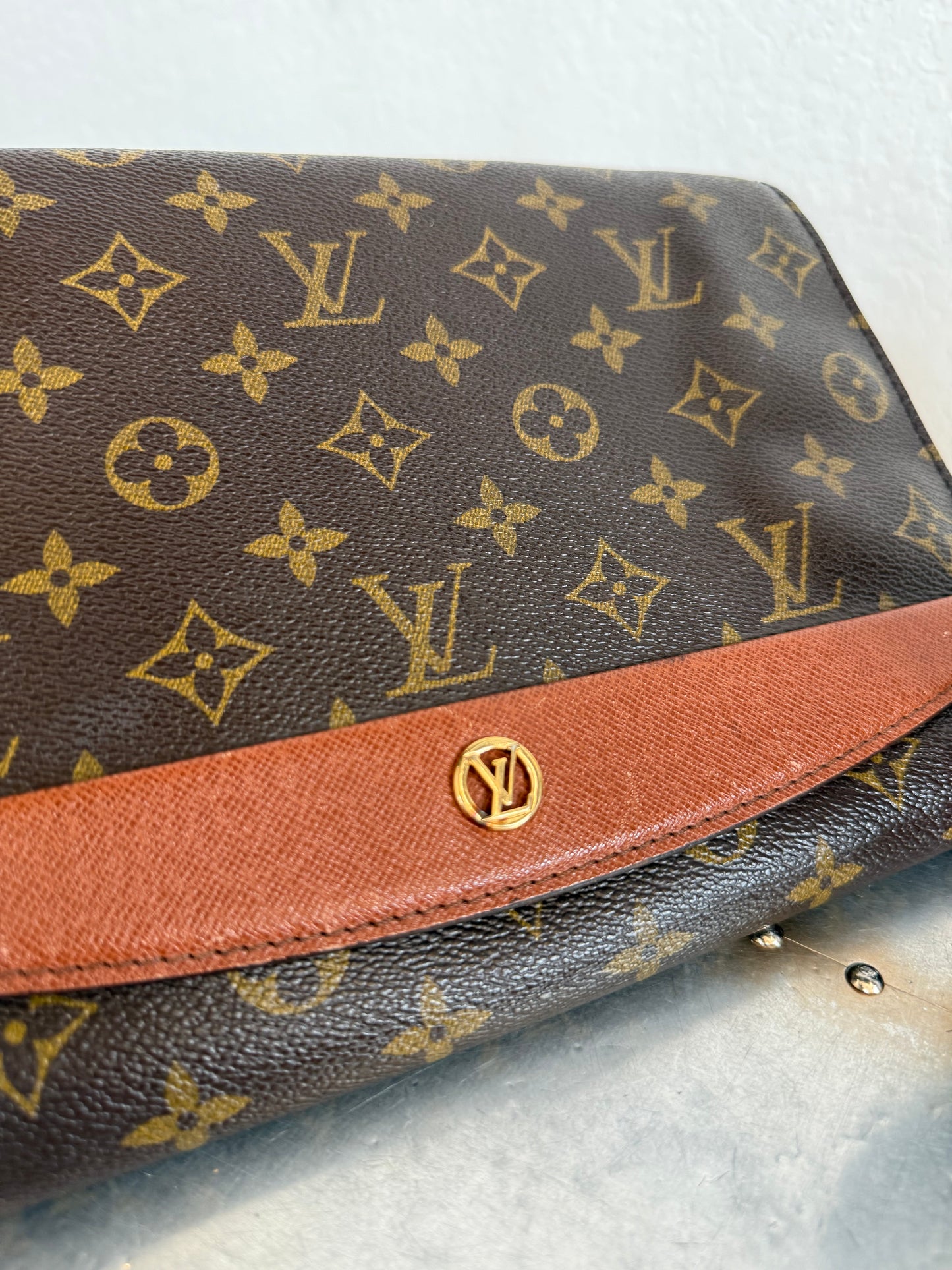 Pre-owned Authentic Louis Vuitton Bordeaux 27 2-Way Clutch / Shoulder Bag