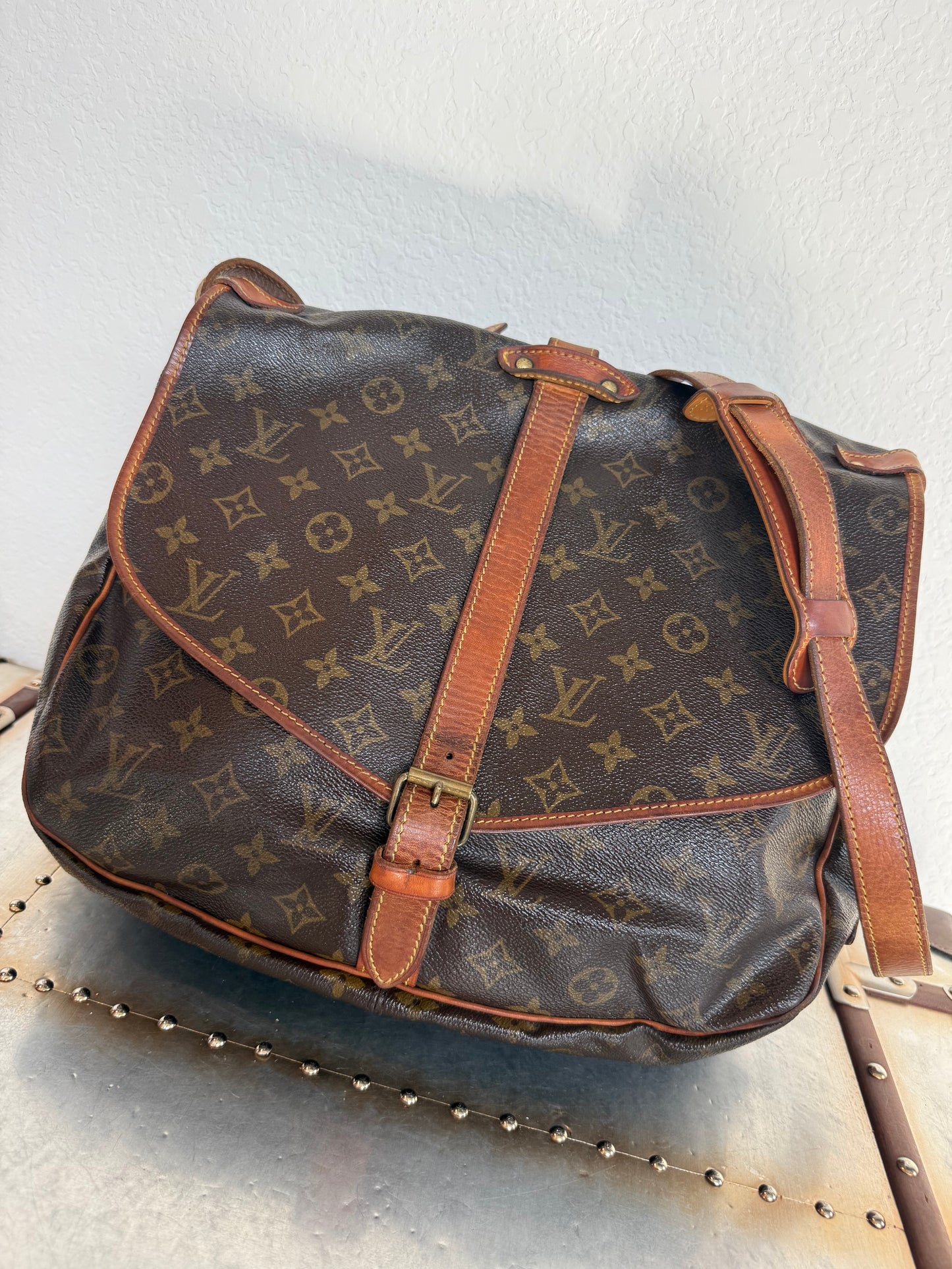 Pre-owned Authentic Louis Vuitton Monogram Saumur 35 Crossbody Bag