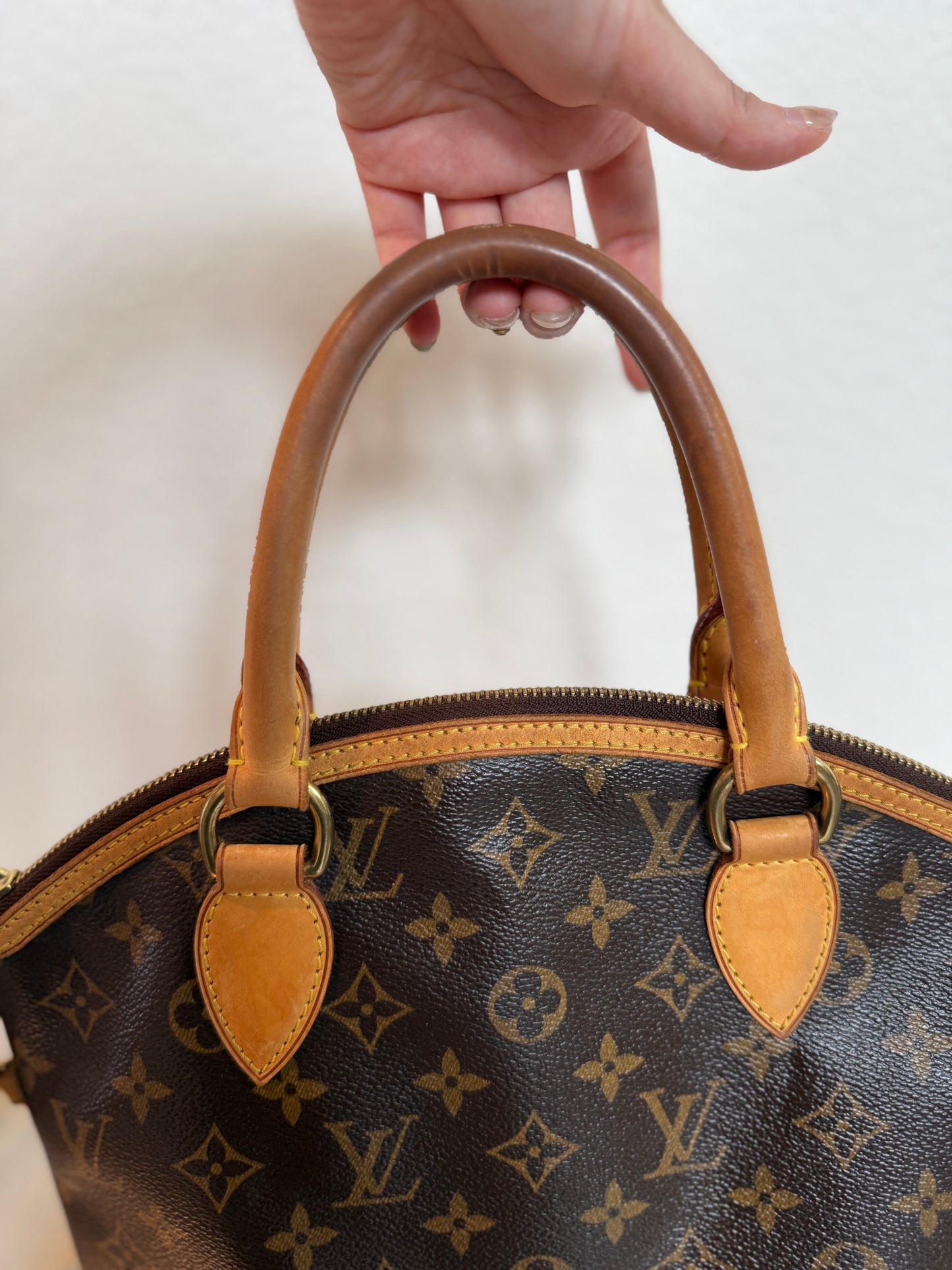 Pre-owned Authentic Louis Vuitton Lockit PM Monogram Handbag
